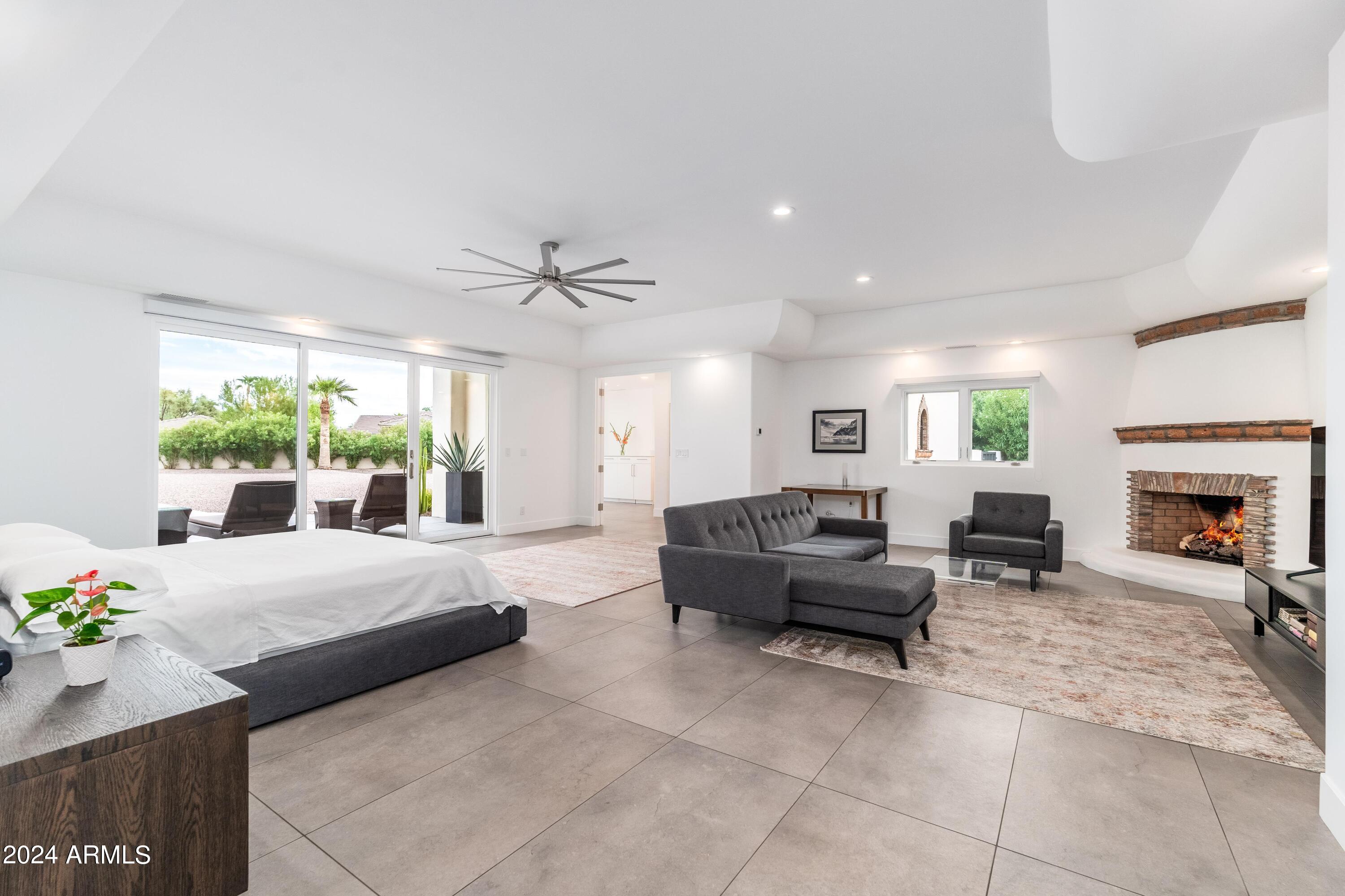 CAMELBACK COUNTRY ESTATES - Residential