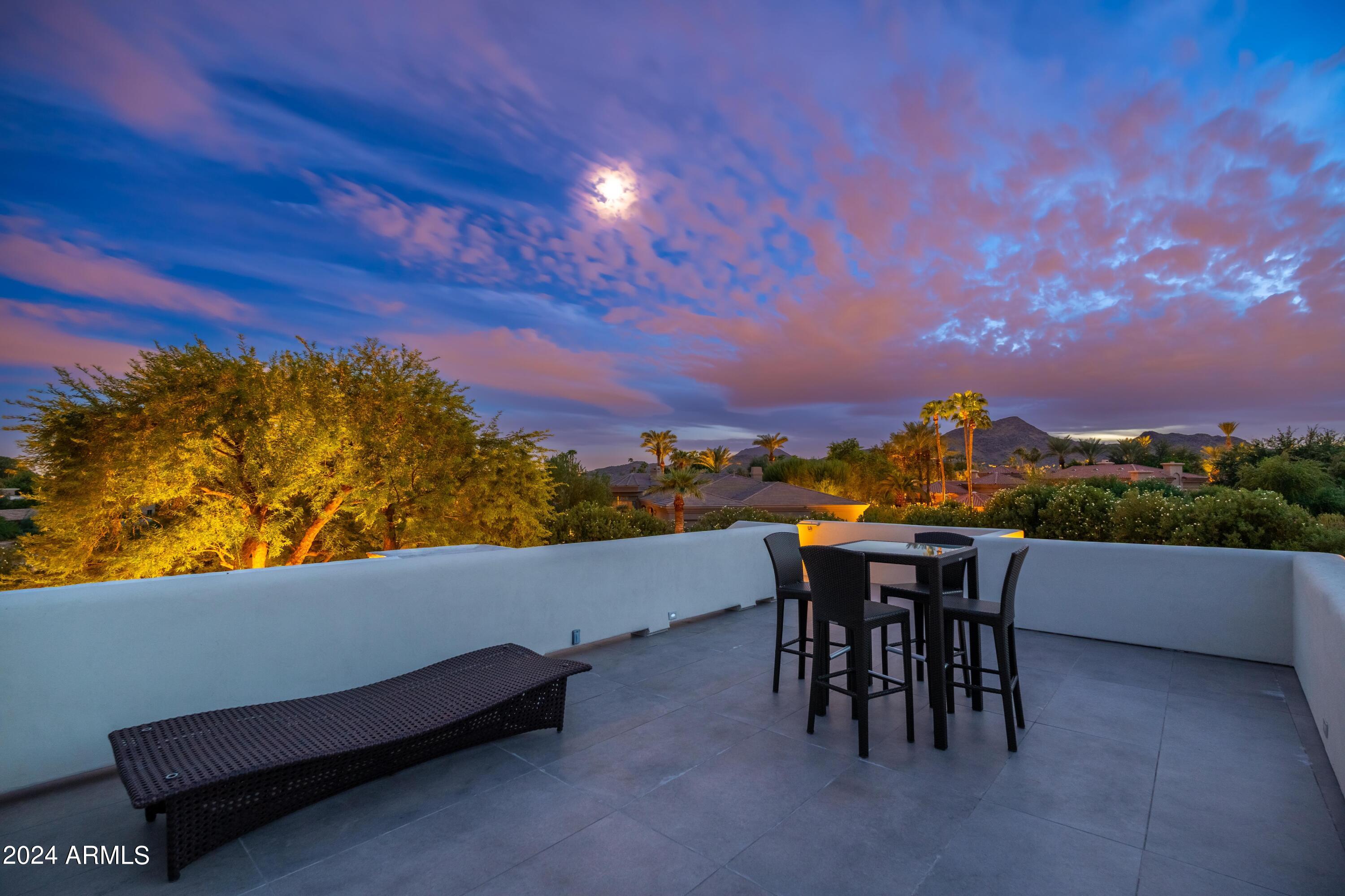 CAMELBACK COUNTRY ESTATES - Residential