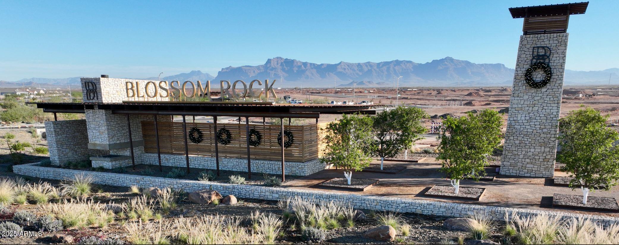 BLOSSOM ROCK PHASE 2 - Residential