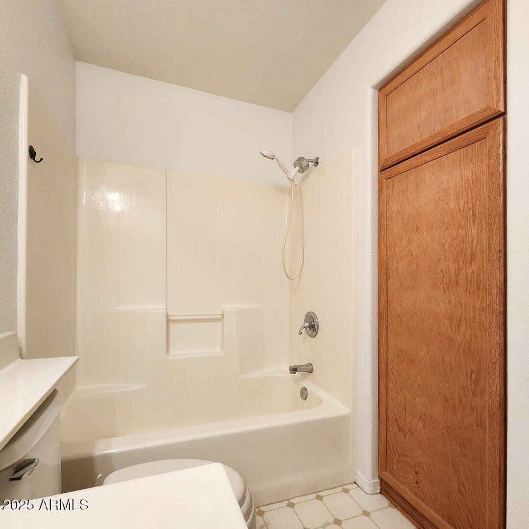 NORTHWOODS COMDOMINIUM - Residential
