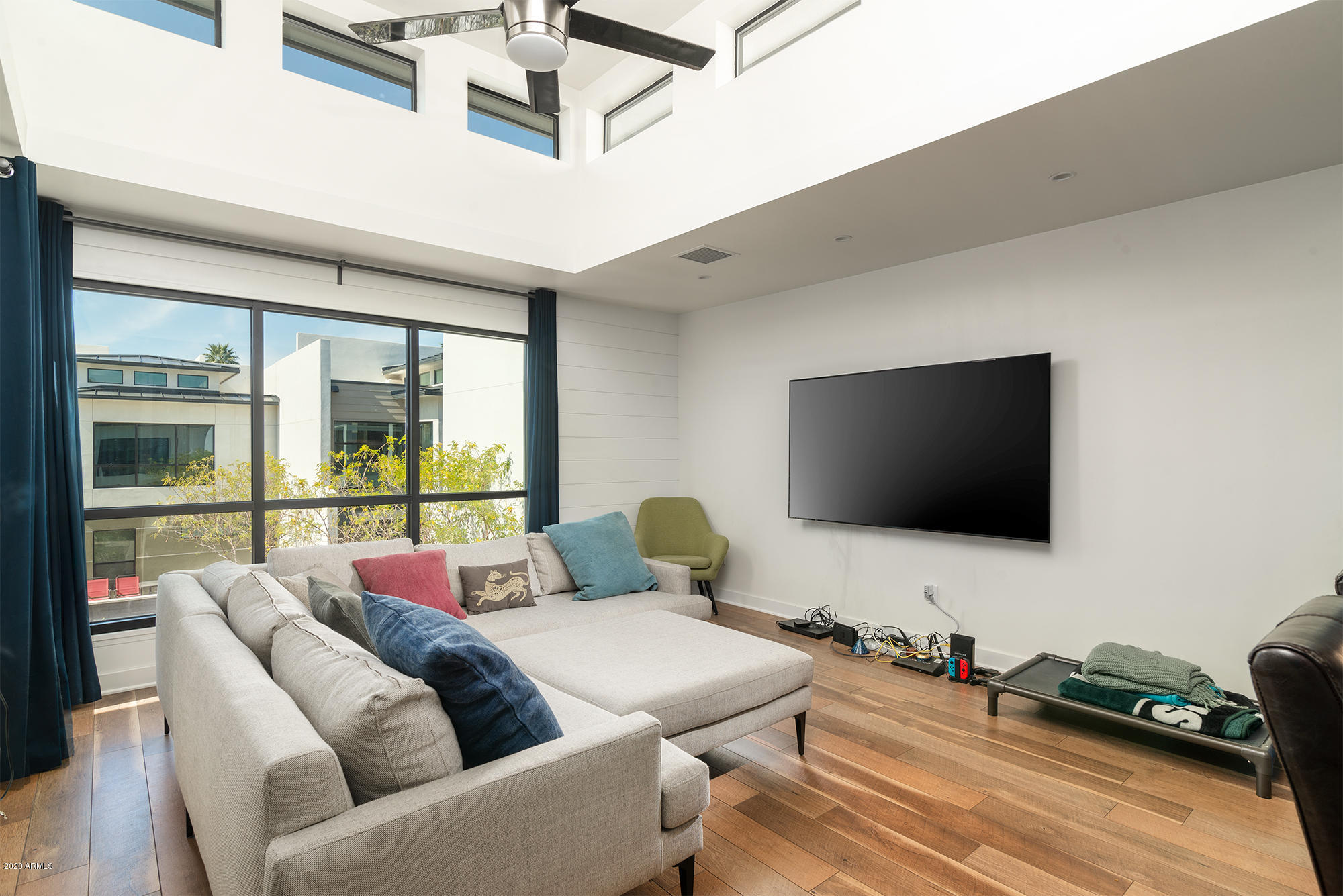 4TH STREET WEST - Residential Income