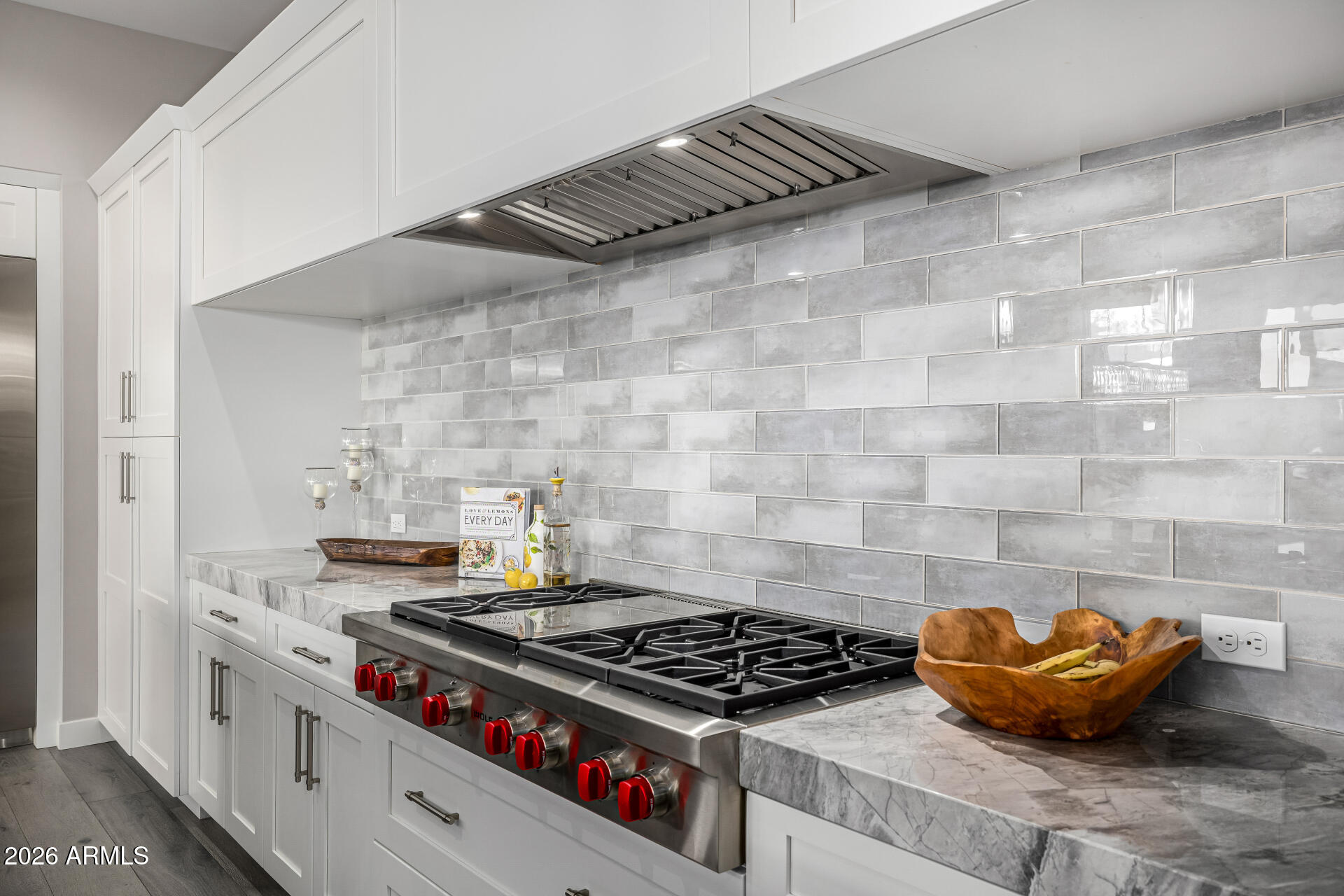 WHITE HORSE - Residential