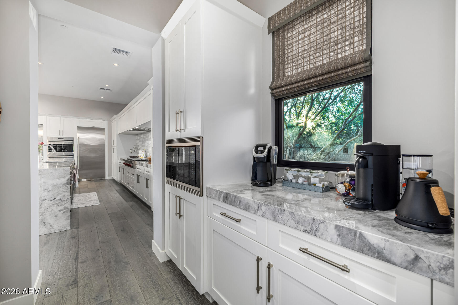 WHITE HORSE - Residential