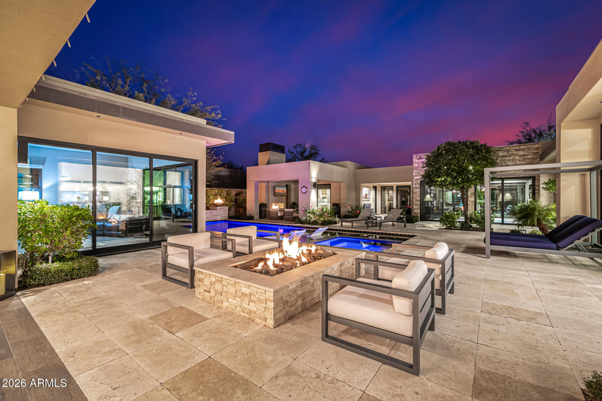 WHITE HORSE - Residential
