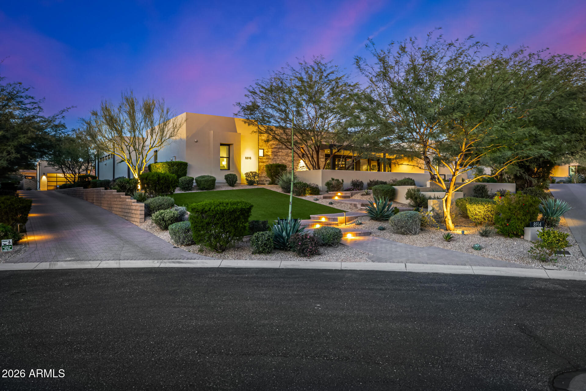 WHITE HORSE - Residential