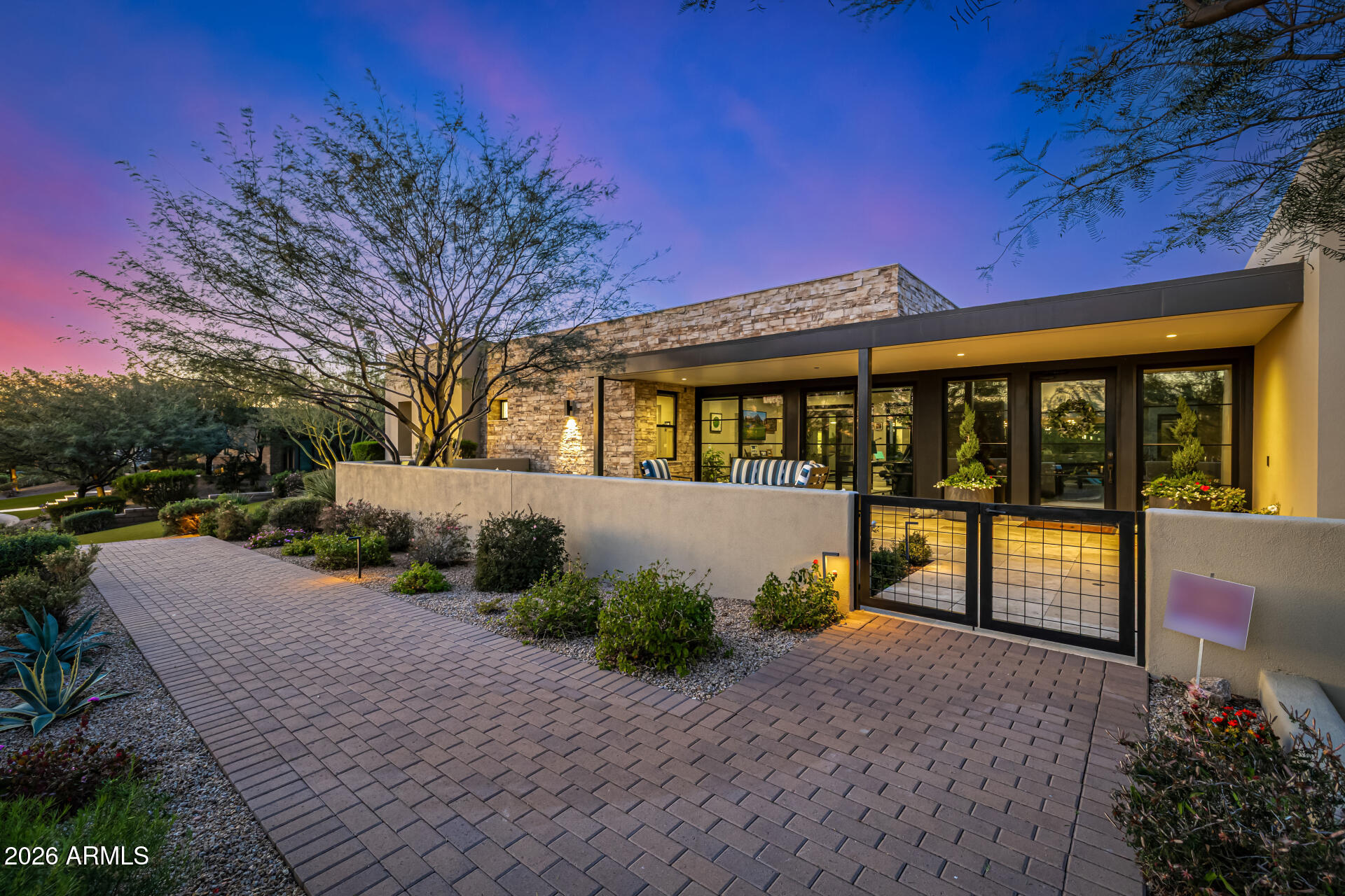 WHITE HORSE - Residential