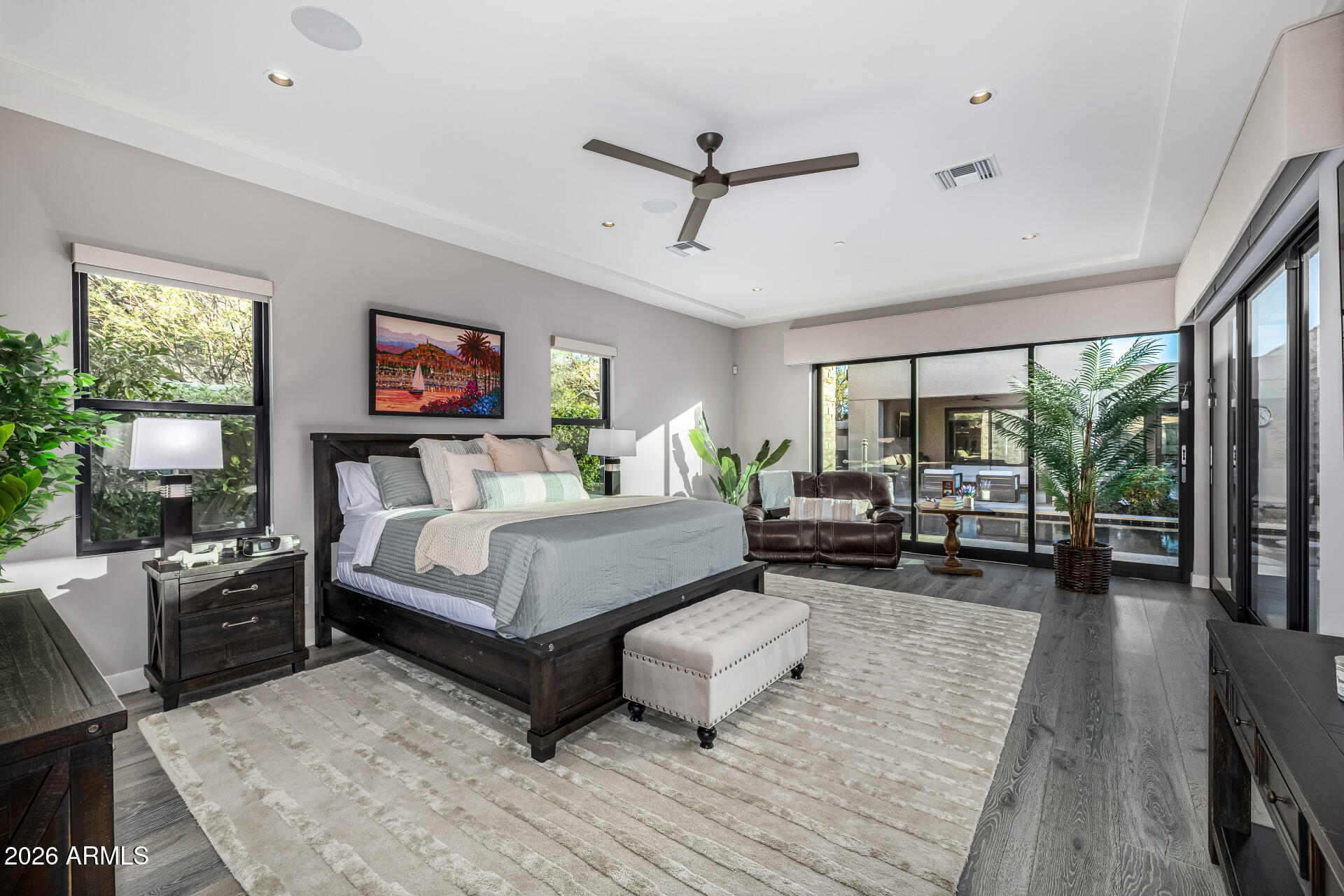 WHITE HORSE - Residential