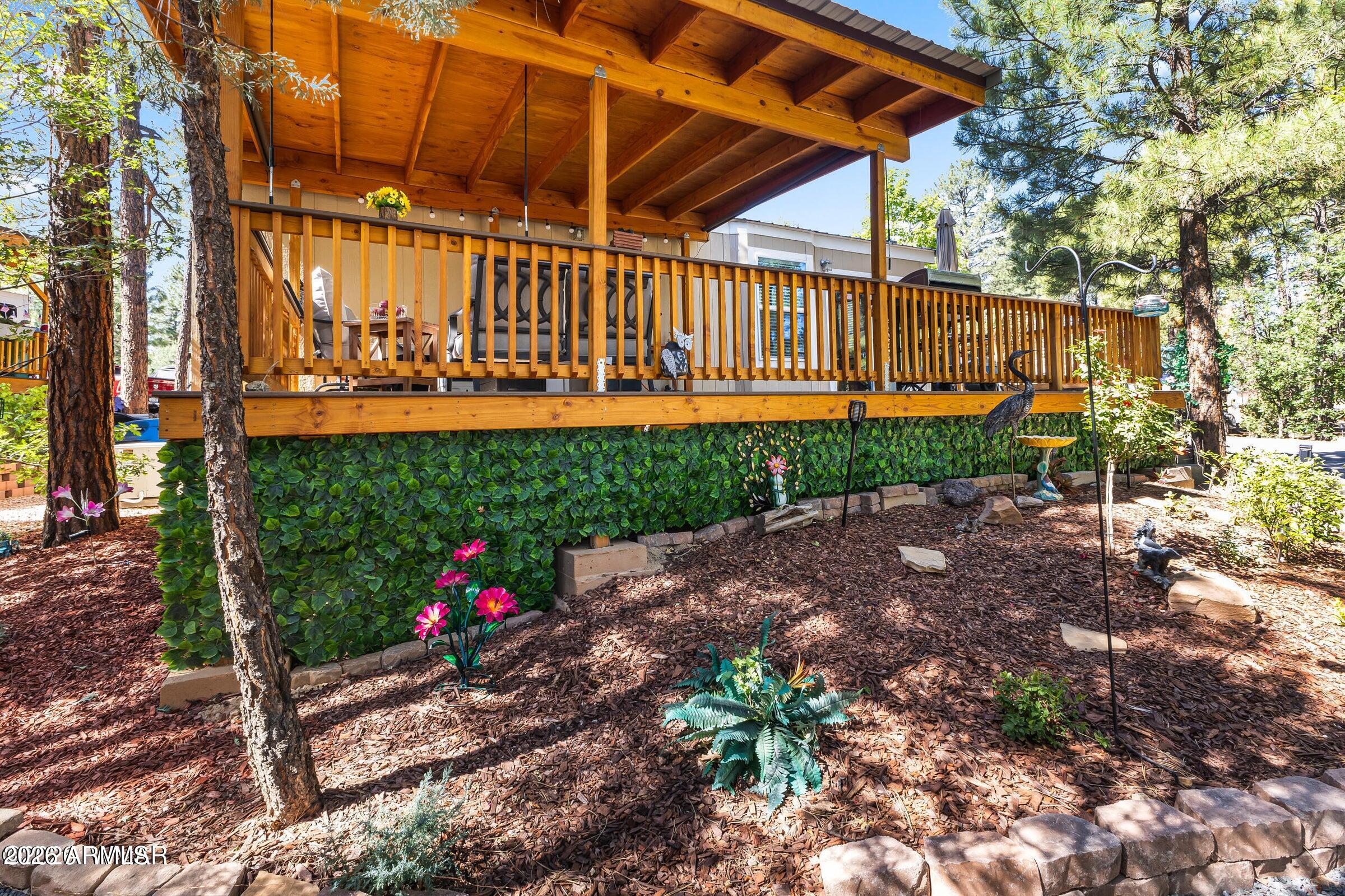 WHITE MOUNTAIN VACATION VILLAGE UNIT 4 - Residential