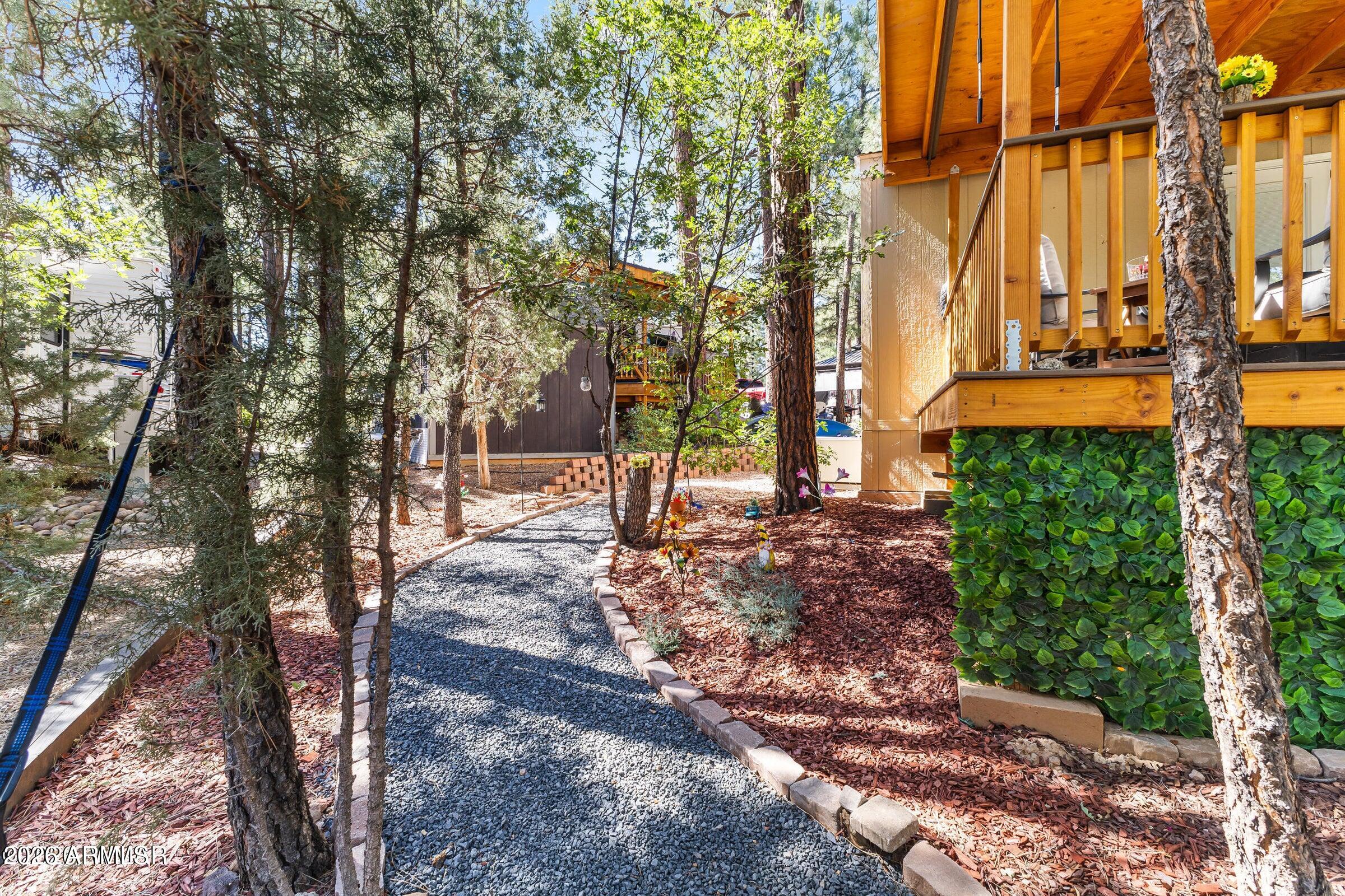 WHITE MOUNTAIN VACATION VILLAGE UNIT 4 - Residential