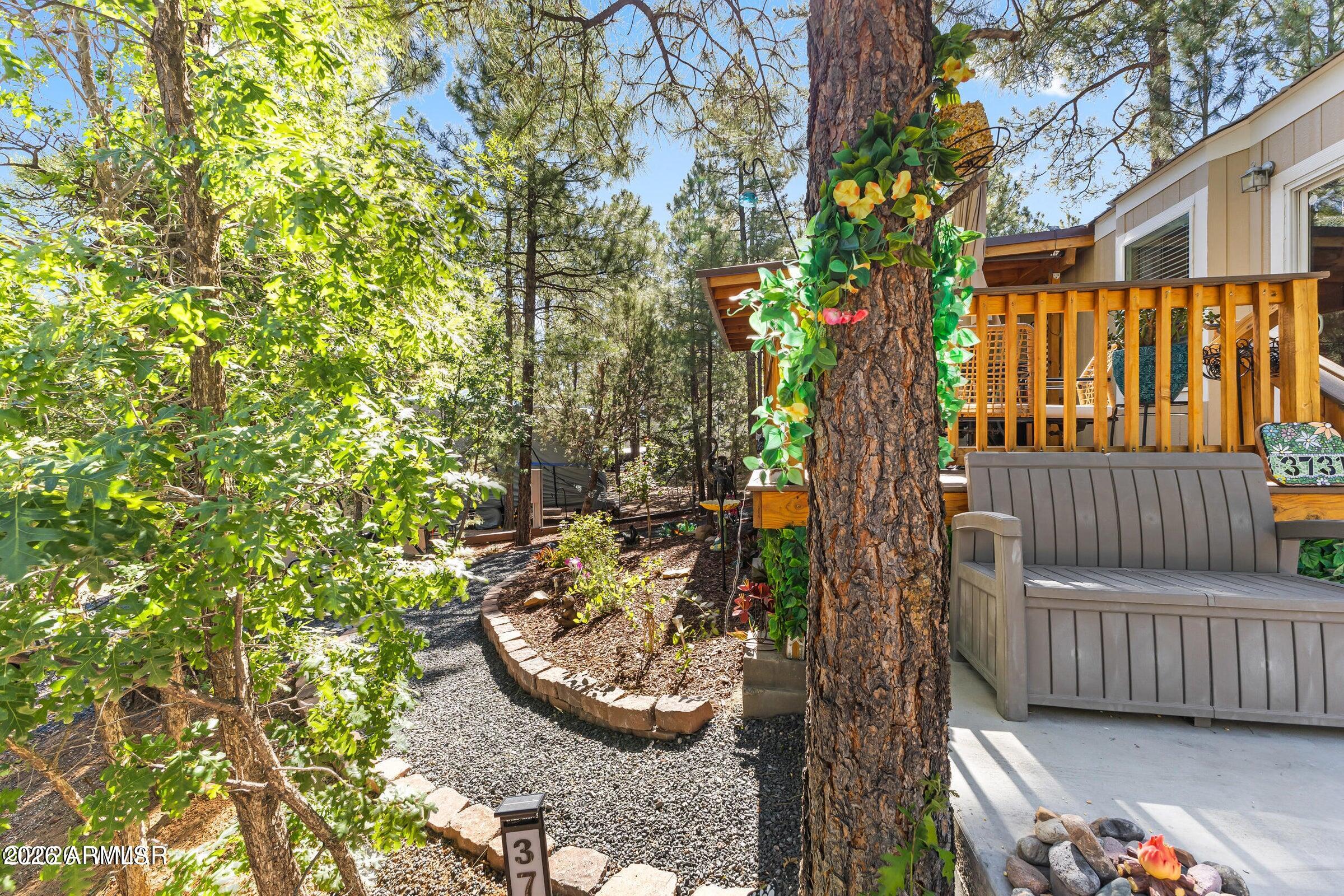 WHITE MOUNTAIN VACATION VILLAGE UNIT 4 - Residential