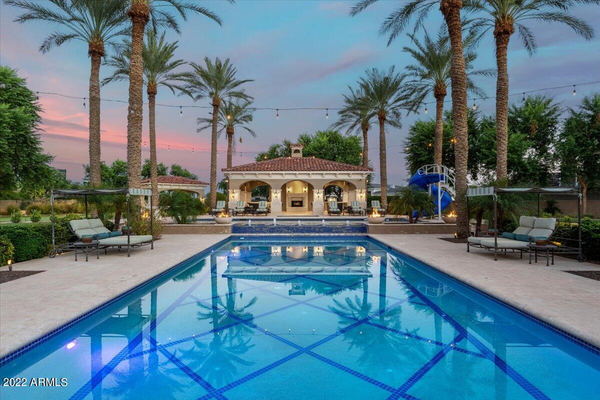 CASA DE SUNRISE LOTS 22 AND 23 REPLAT - Residential