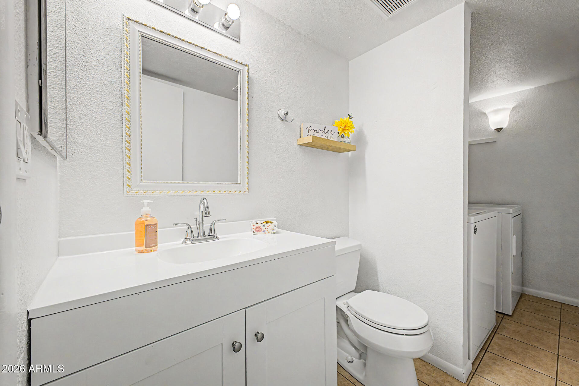 Beautifully renovated and move-in ready! This updated 2-bedroom, 1.5-bath home offers low-maintenance living with a bright, functional floor plan. Recent improvements include fresh interior paint, a beautifully remodeled master bathroom, The kitchen features granite countertops, ample cabinetry, and a functional layout perfect for everyday living.This desirable INTERIOR UNIT offers views of the sparkling community pool and lush green common areas. The community offers outstanding amenities, including a resort-style pool, fitness center, clubhouse, and beautifully maintained grassy areas. Conveniently located just minutes from ASU, Sky Harbor Airport, shopping, dining, and major freeways, this home combines comfort, style, and an unbeatable location.