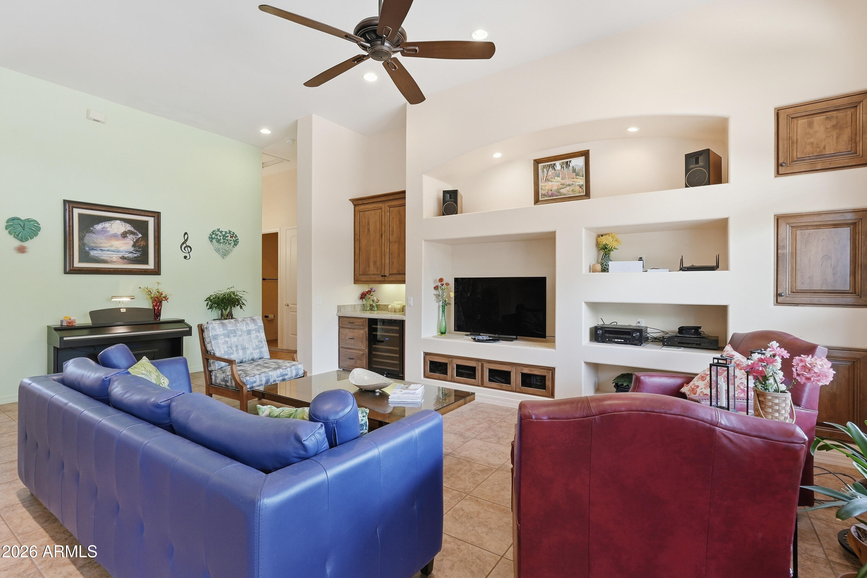 LA PRIVADA AT VERDE SANTA FE - Residential