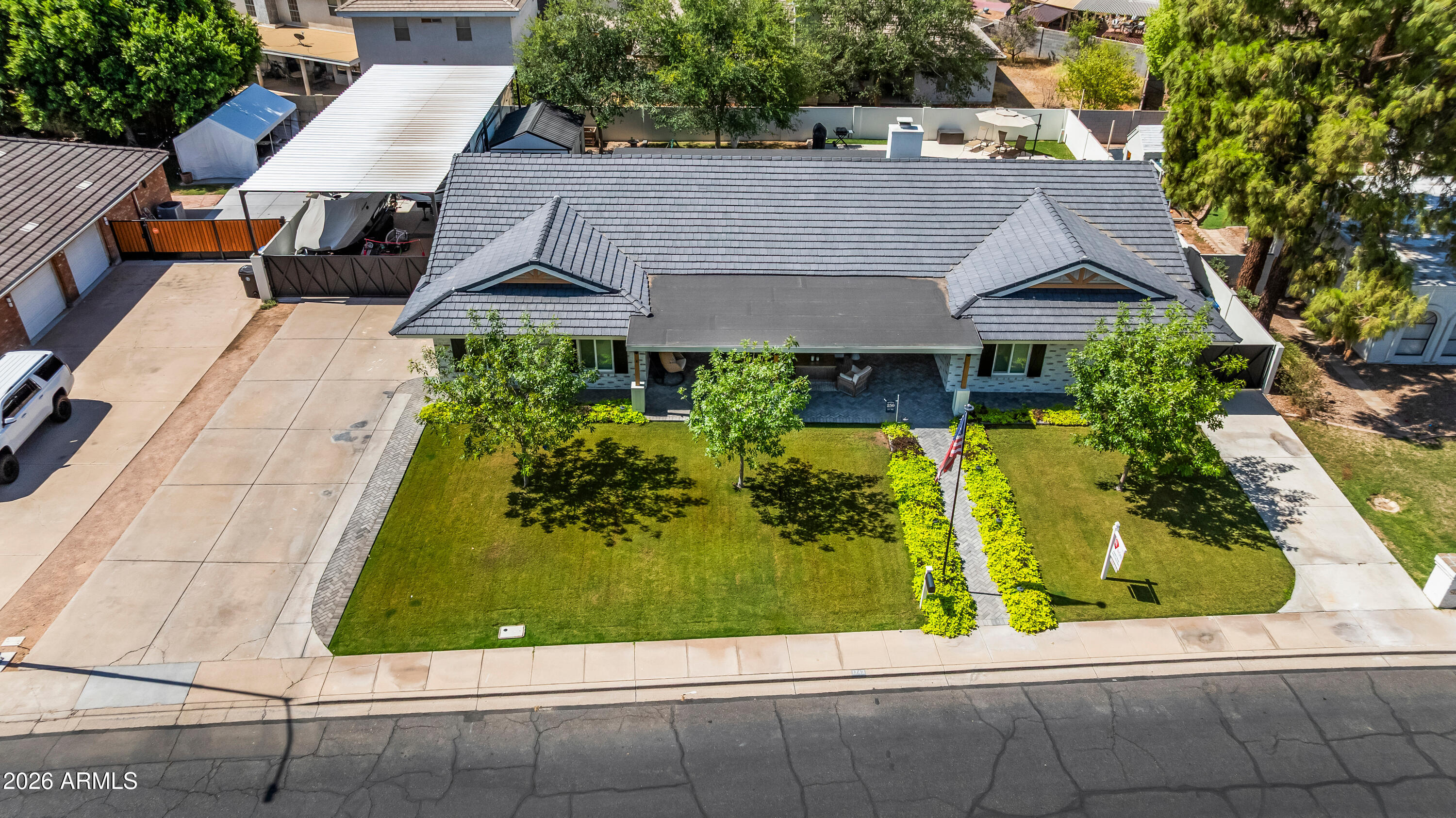 MILLETT MANOR - Residential