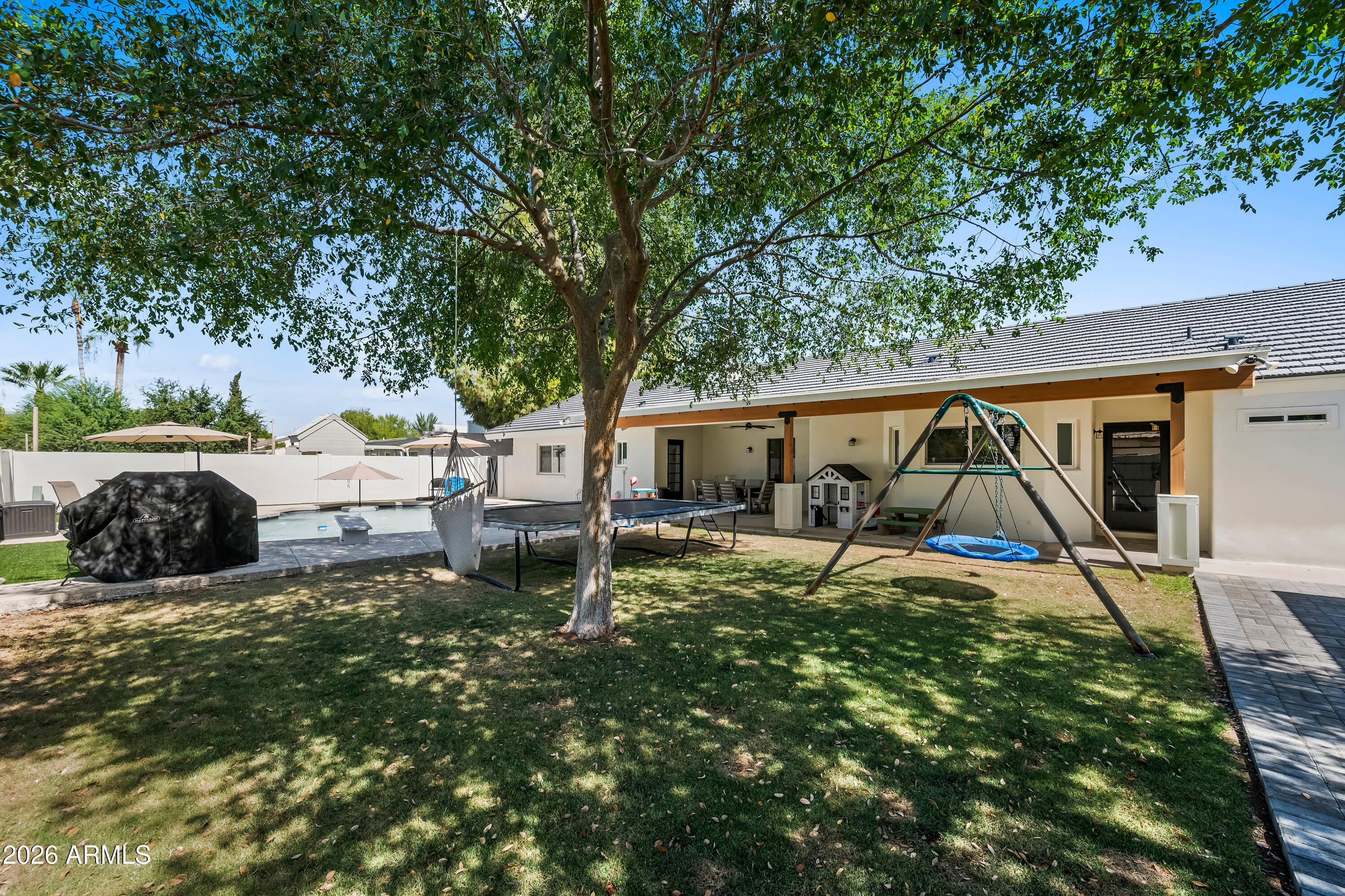 MILLETT MANOR - Residential