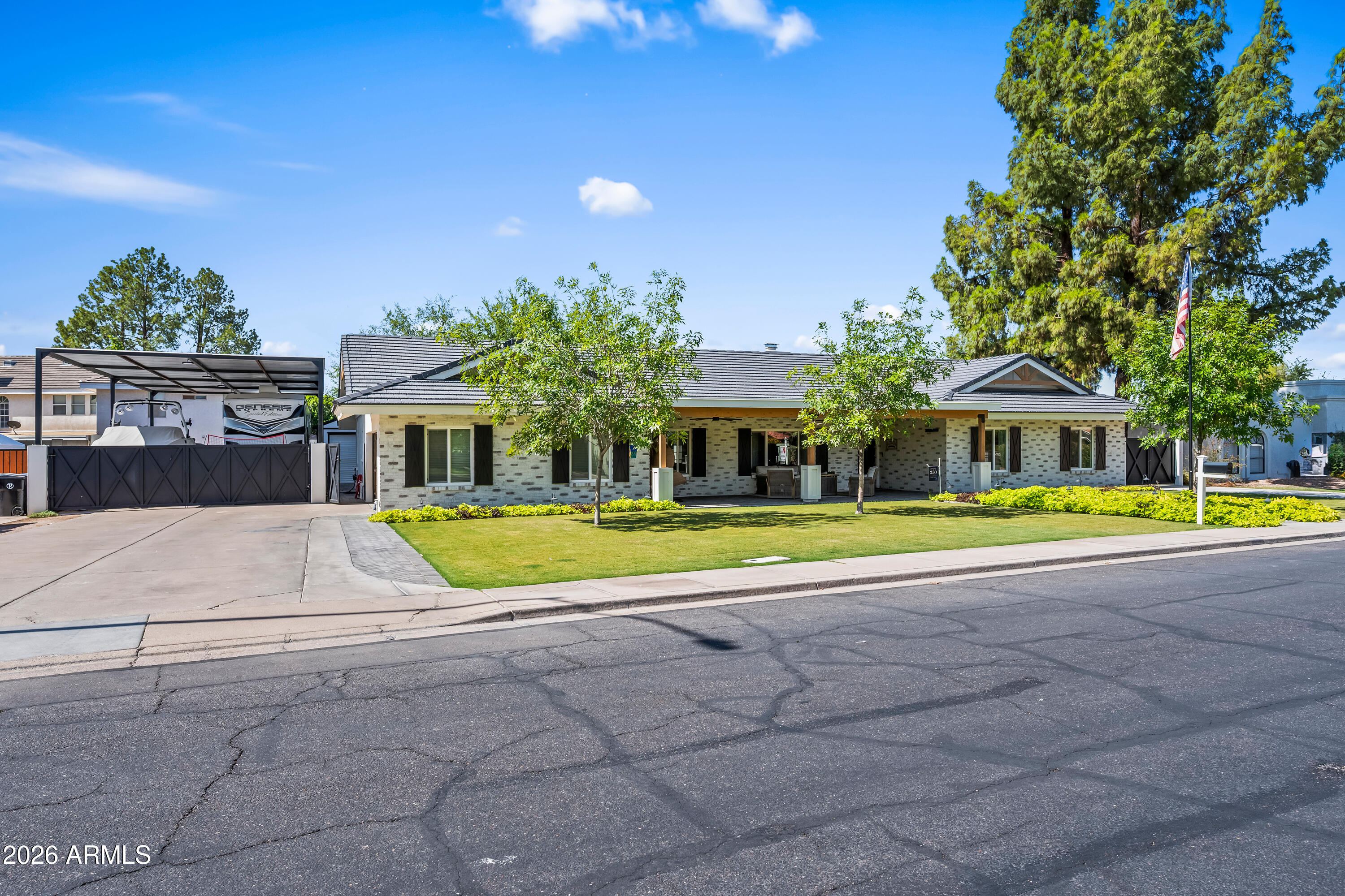 MILLETT MANOR - Residential