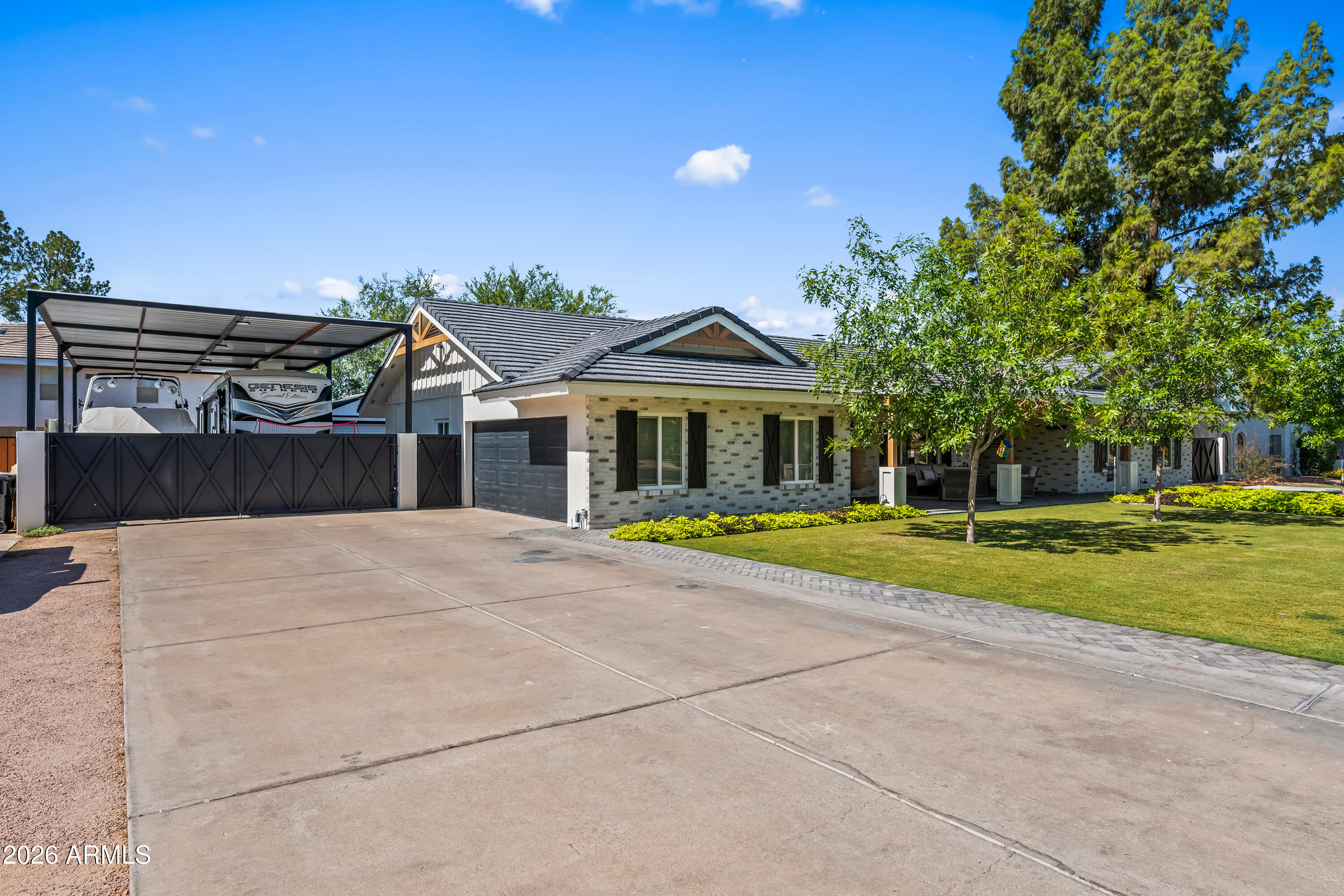 MILLETT MANOR - Residential