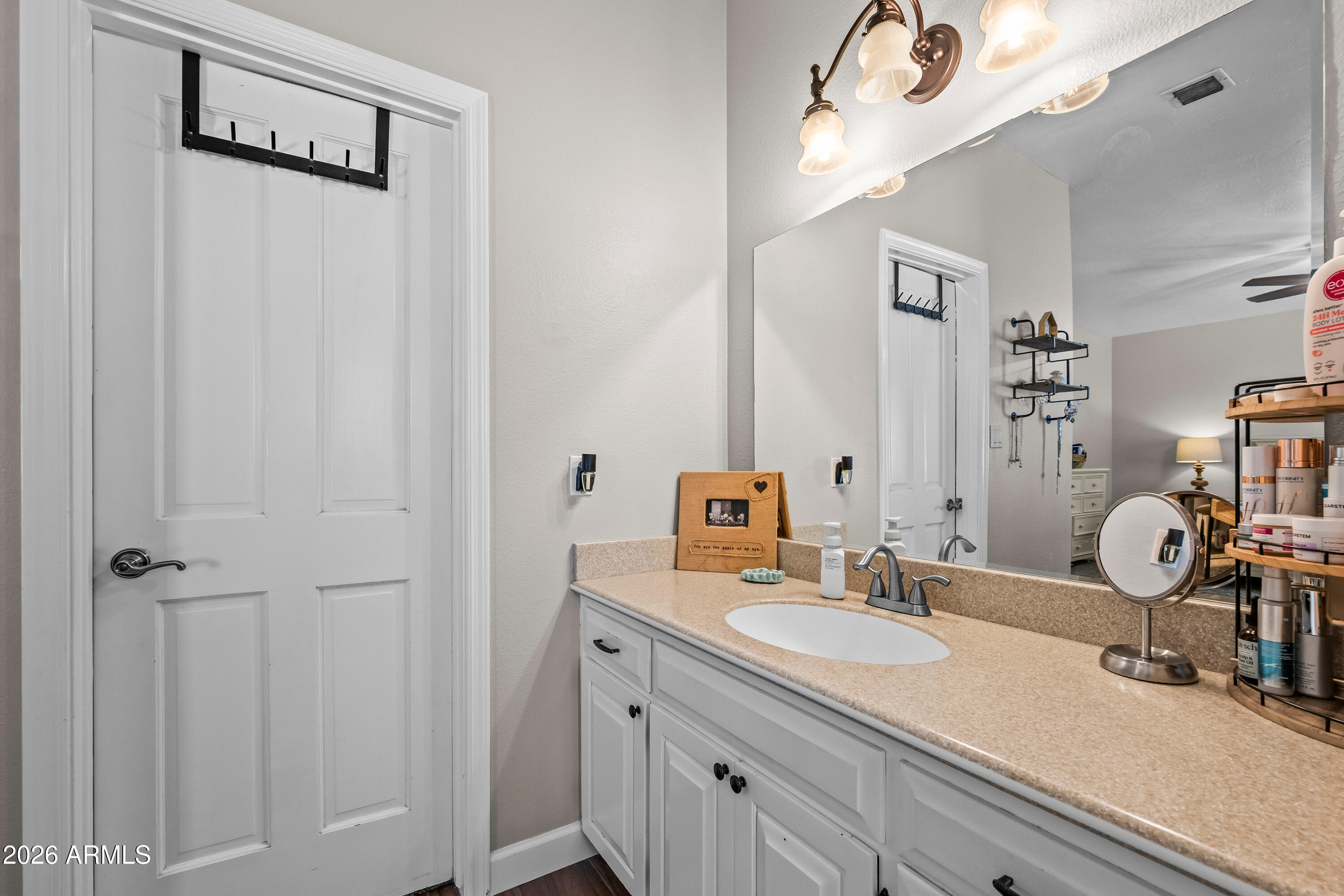MILLETT MANOR - Residential