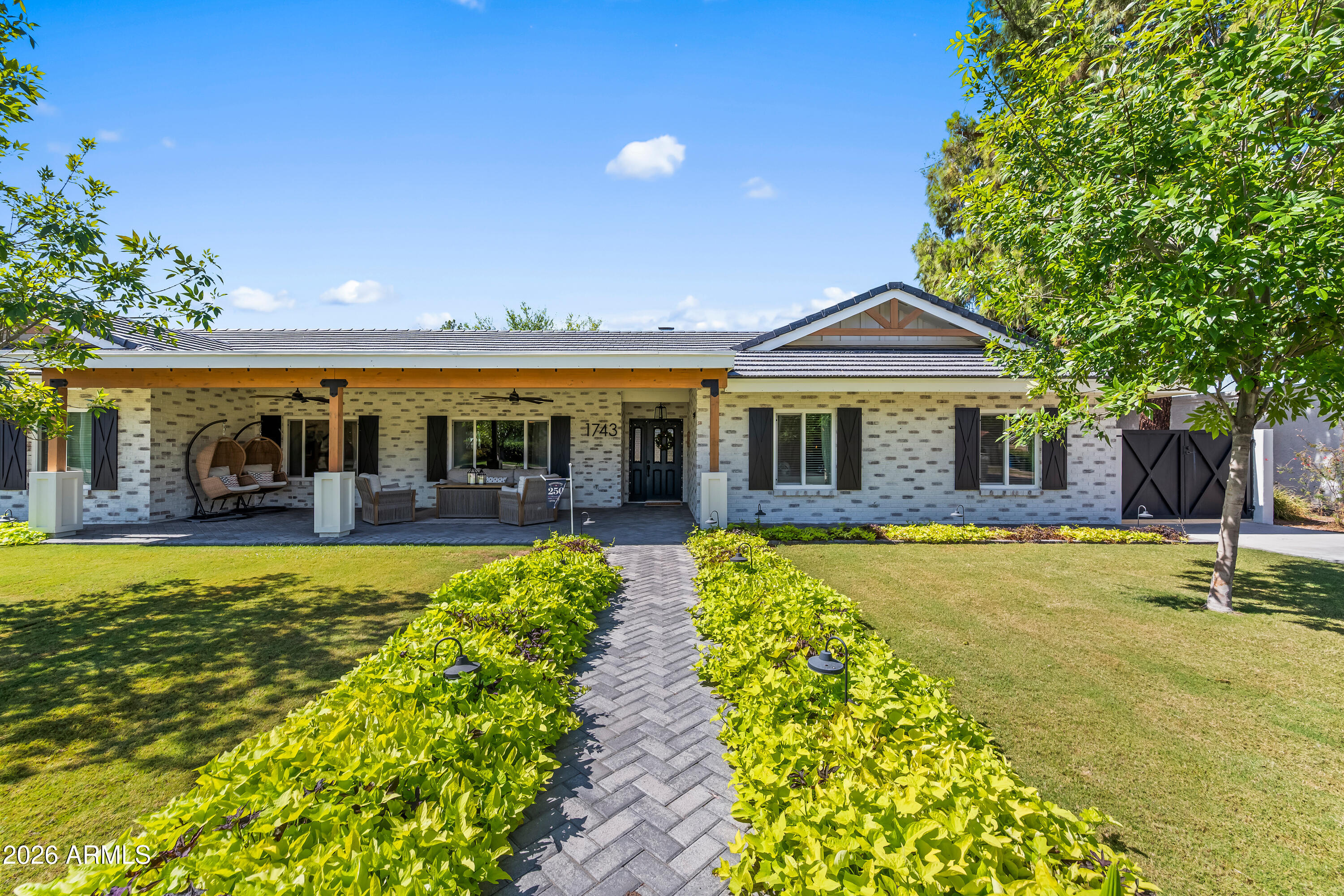 MILLETT MANOR - Residential