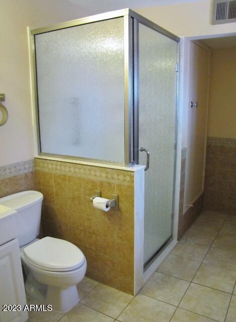 VILLAGE MEADOWS UNIT 2 - Residential Lease