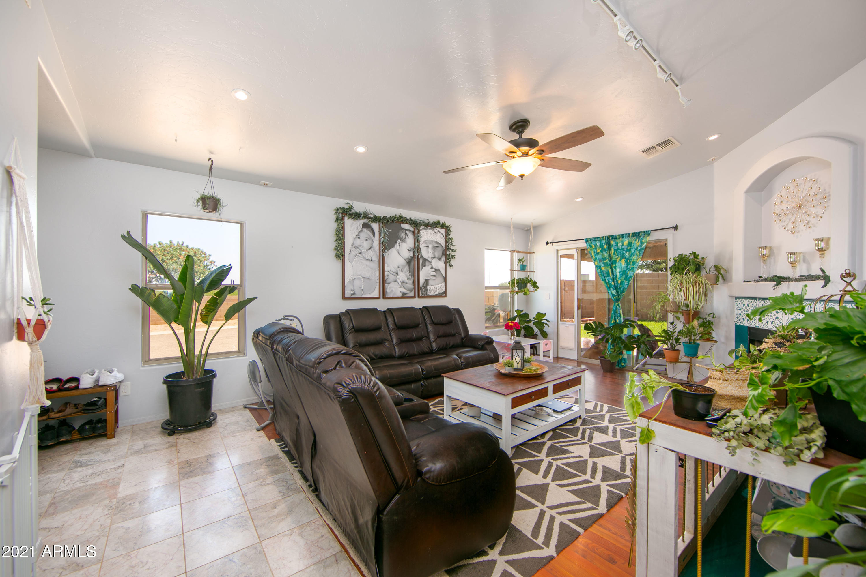 COPPER POINTE - Residential