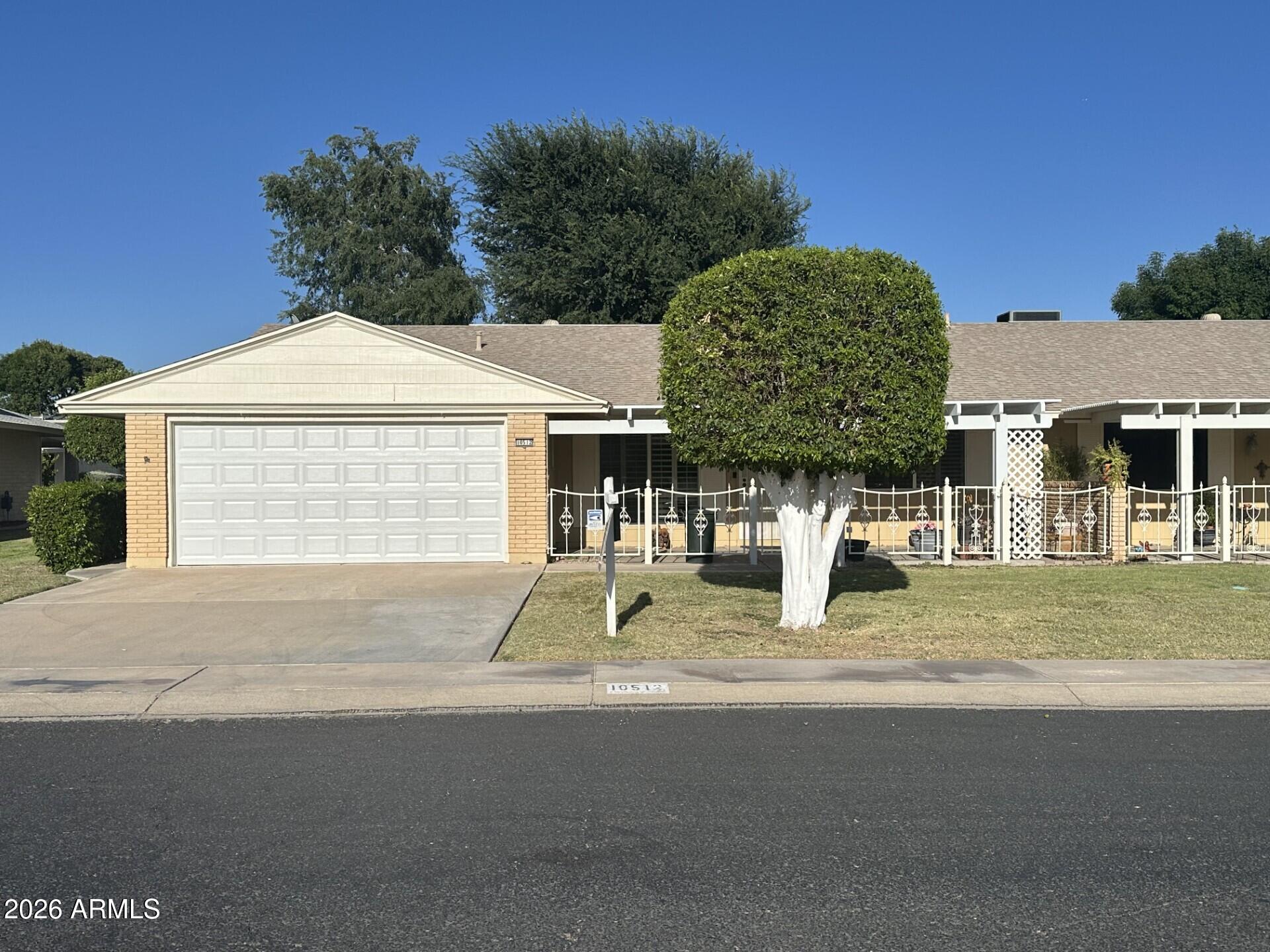 Come check out this charming Gemini/Twin home in the popular Active Adult community of Sun City!
With 2 bedrooms, 2 baths, and 1,660 sq. ft., there's plenty of space to spread out--plus a split floor plan that gives everyone a little extra privacy.
Inside, you'll find easy-care tile flooring throughout, along with plantation shutters and ceiling fans in every room to keep things comfortable year-round. The fully enclosed lanai is perfect for relaxing, reading, or hosting friends any time of year.
Out front, enjoy a beautiful courtyard that's just right for morning coffee or greeting neighbors. This home has a warm, welcoming feel and is located in a community where pride of ownership really shows--no renters allowed.Low-maintenance home in a great 55t community, this one is worth a look