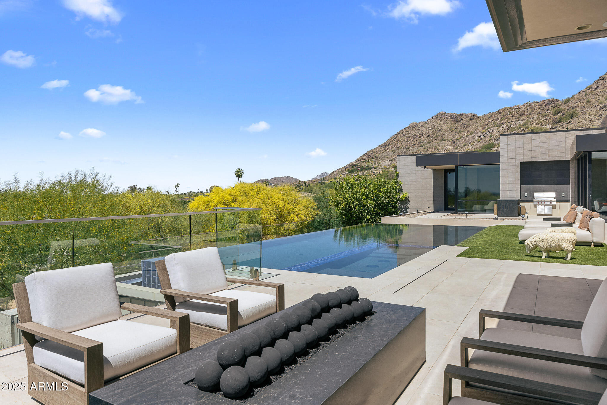 EGYPTIAN HILLS - Residential