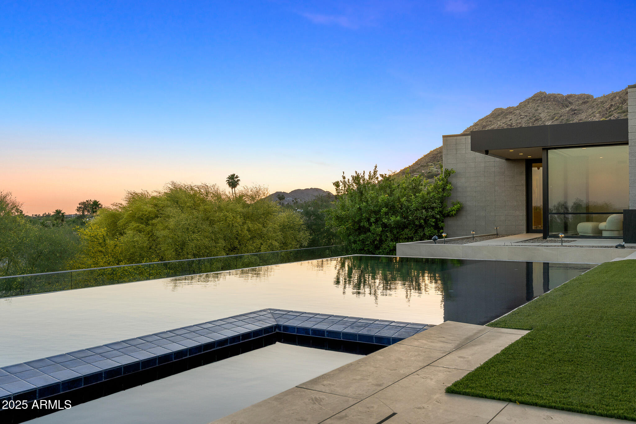 EGYPTIAN HILLS - Residential