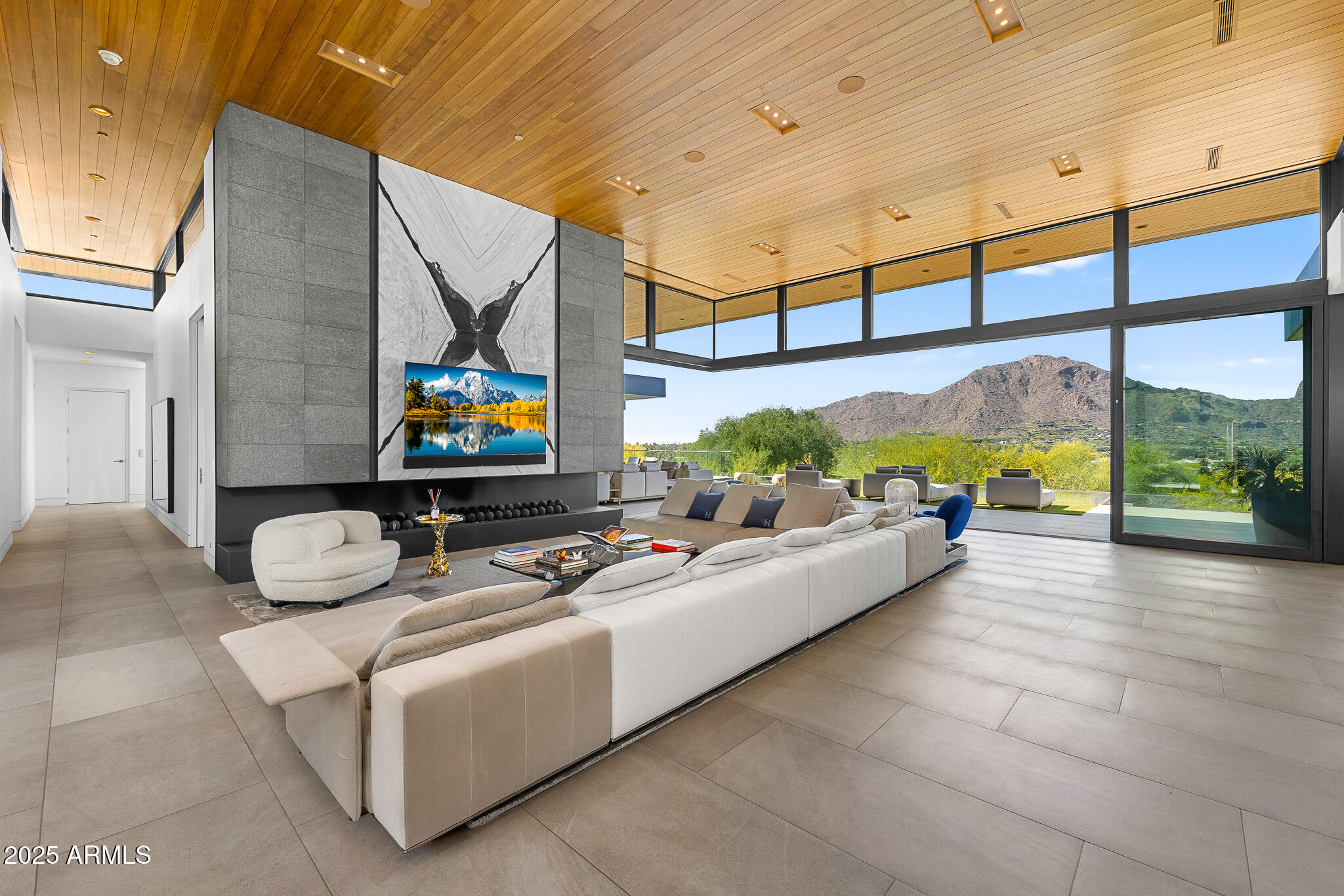 EGYPTIAN HILLS - Residential