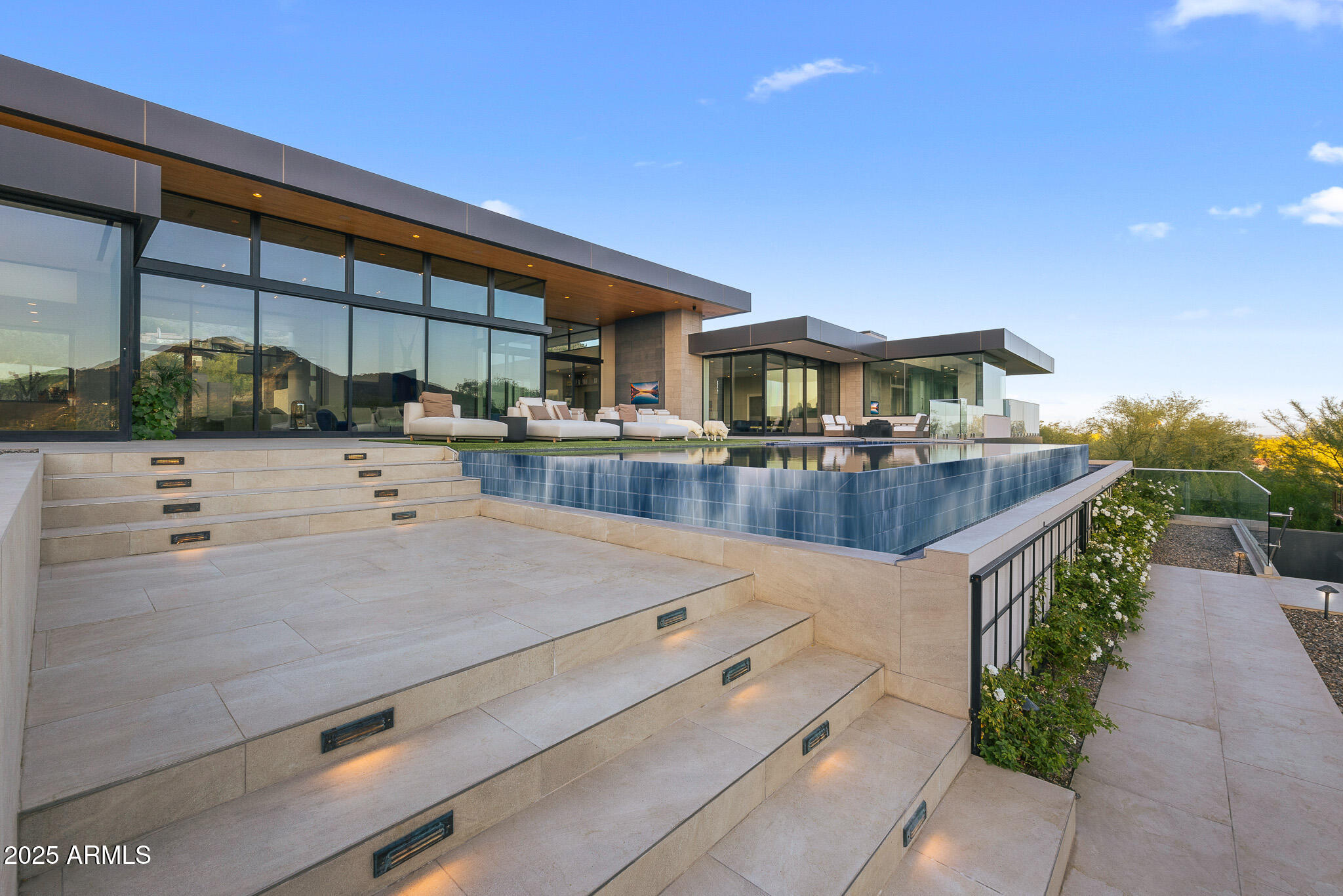 EGYPTIAN HILLS - Residential