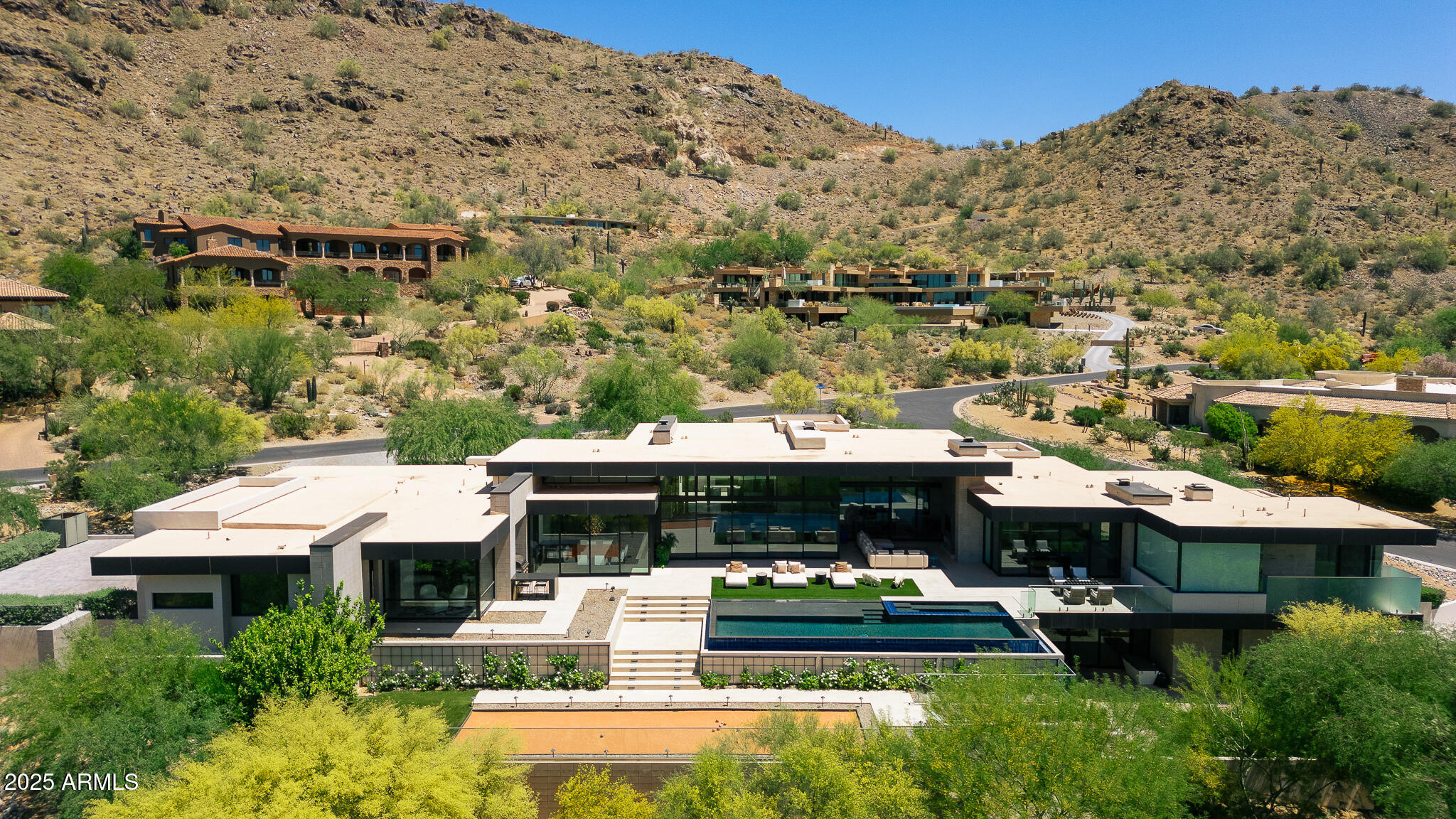 EGYPTIAN HILLS - Residential