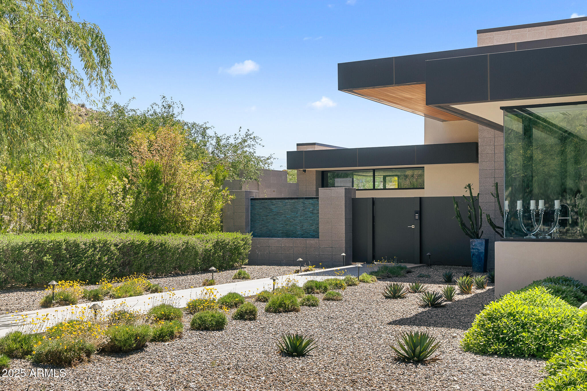 EGYPTIAN HILLS - Residential