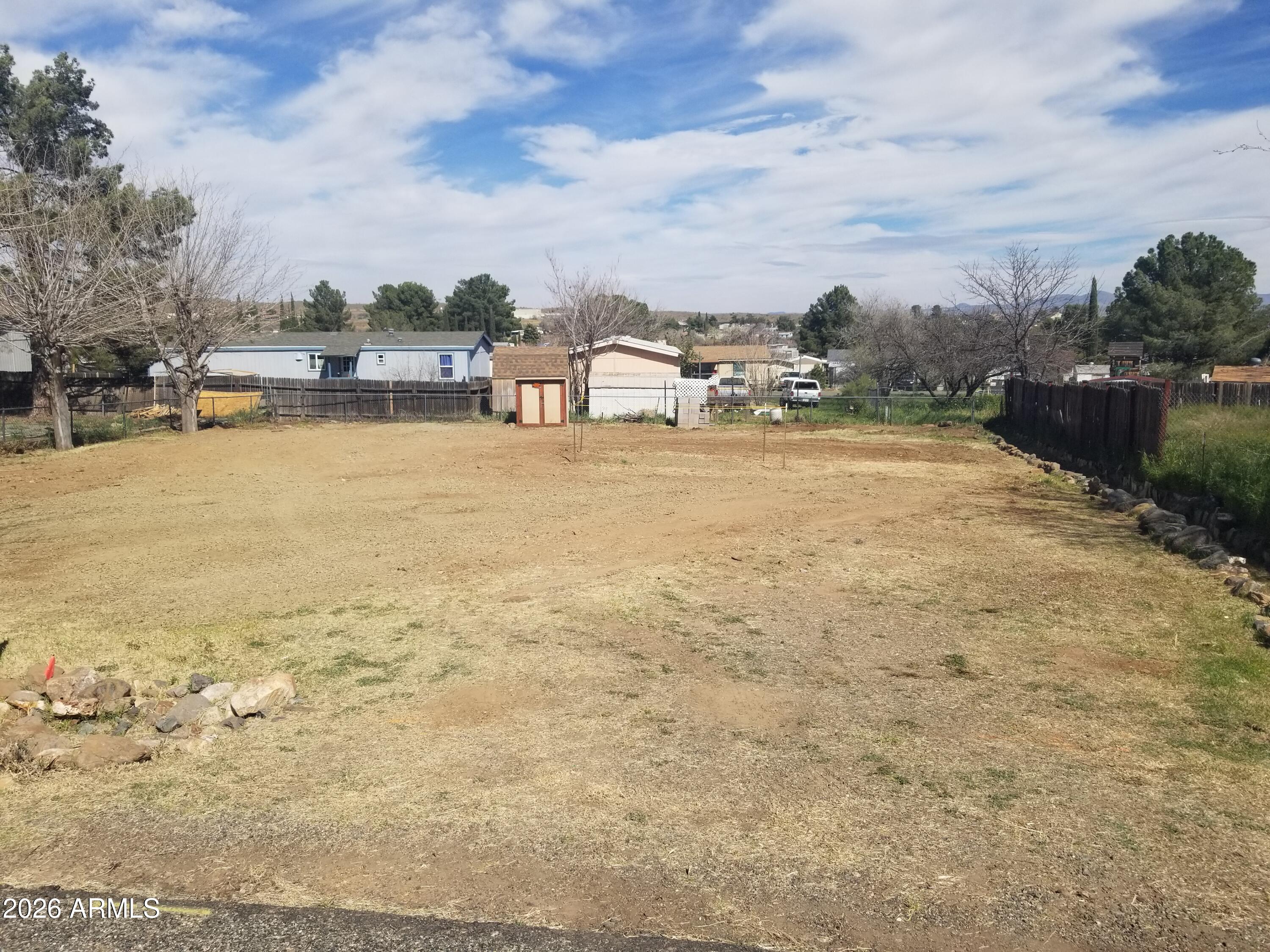 SPRING VALLEY - Land