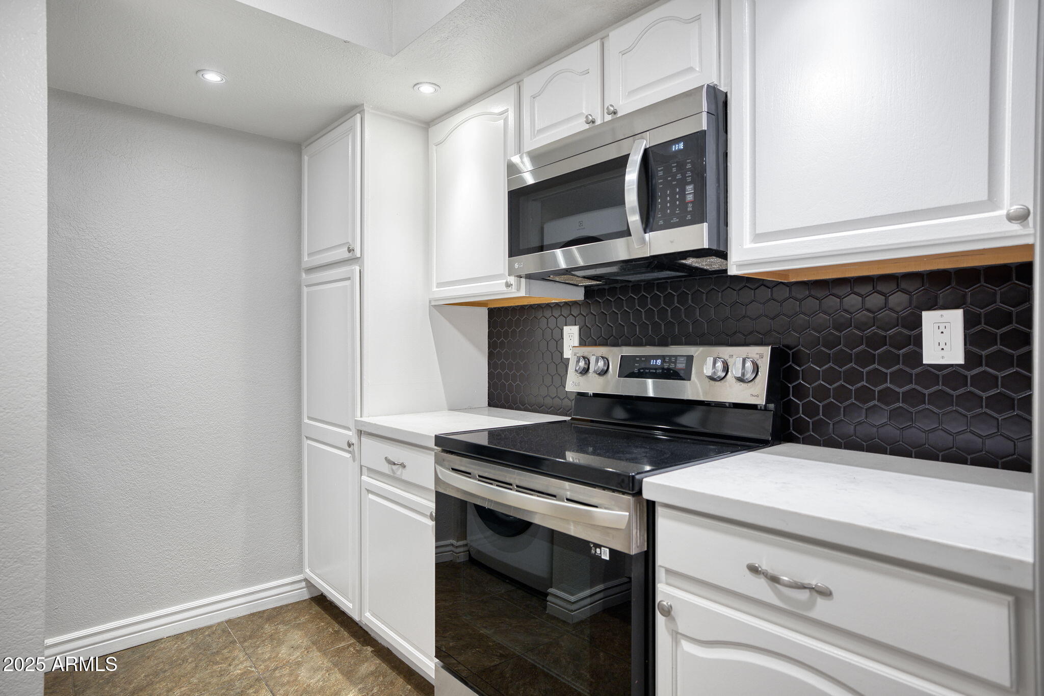 SADDLETREE CONDOMINIUMS - Residential