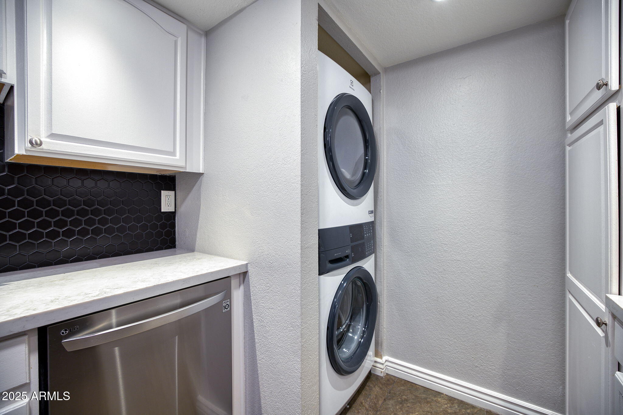 SADDLETREE CONDOMINIUMS - Residential