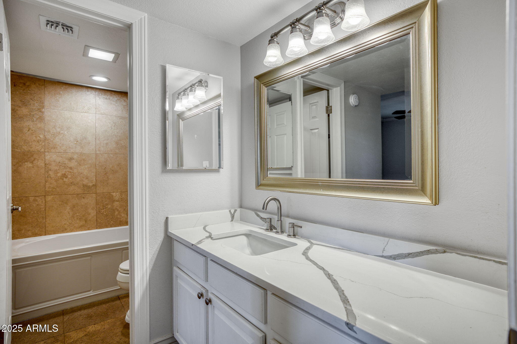 SADDLETREE CONDOMINIUMS - Residential
