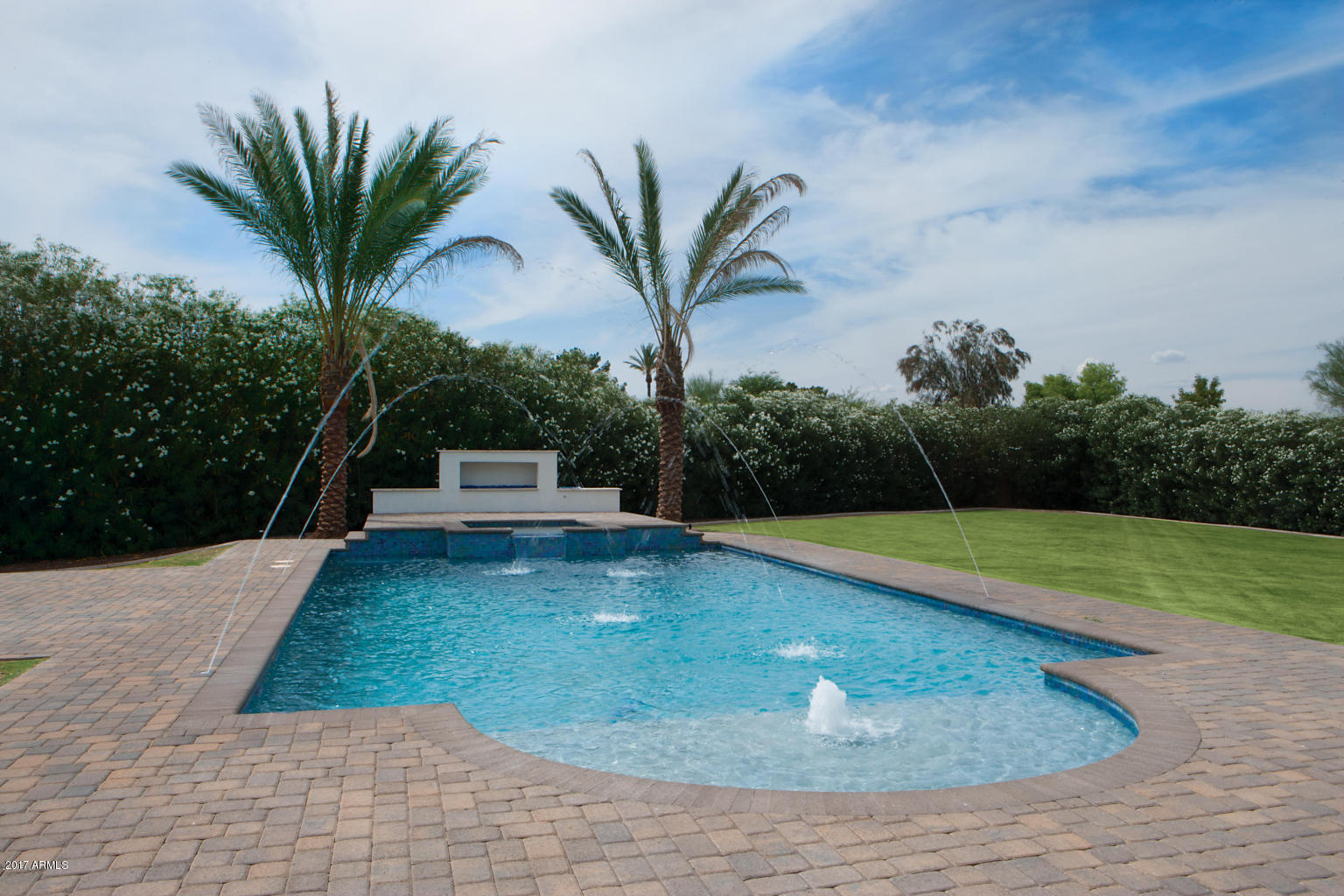CAMELBACK COUNTRY CLUB ESTATES - Residential