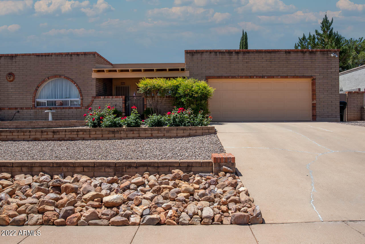 TOWN & COUNTRY ESTATES UNIT 12 - Residential