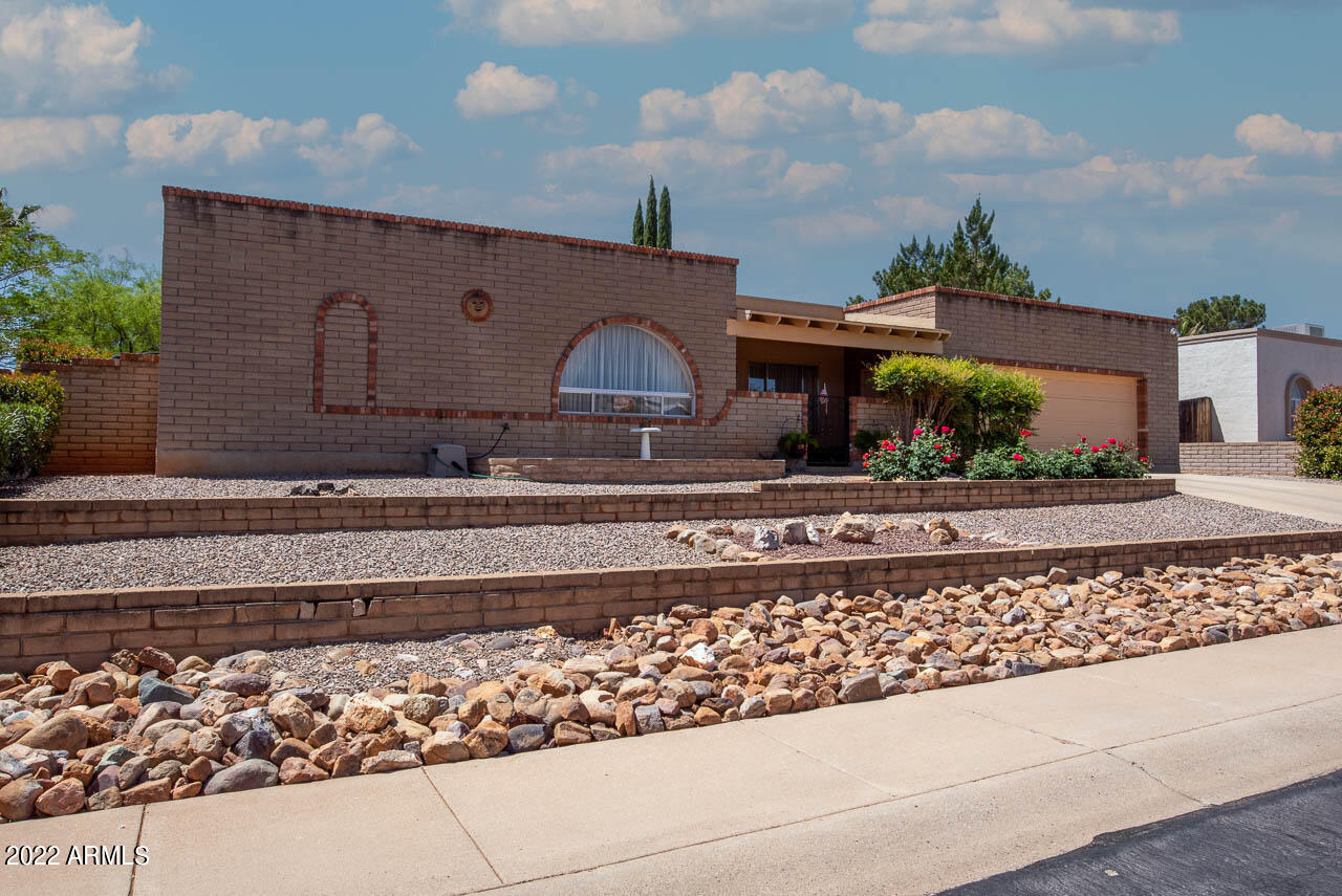 TOWN & COUNTRY ESTATES UNIT 12 - Residential