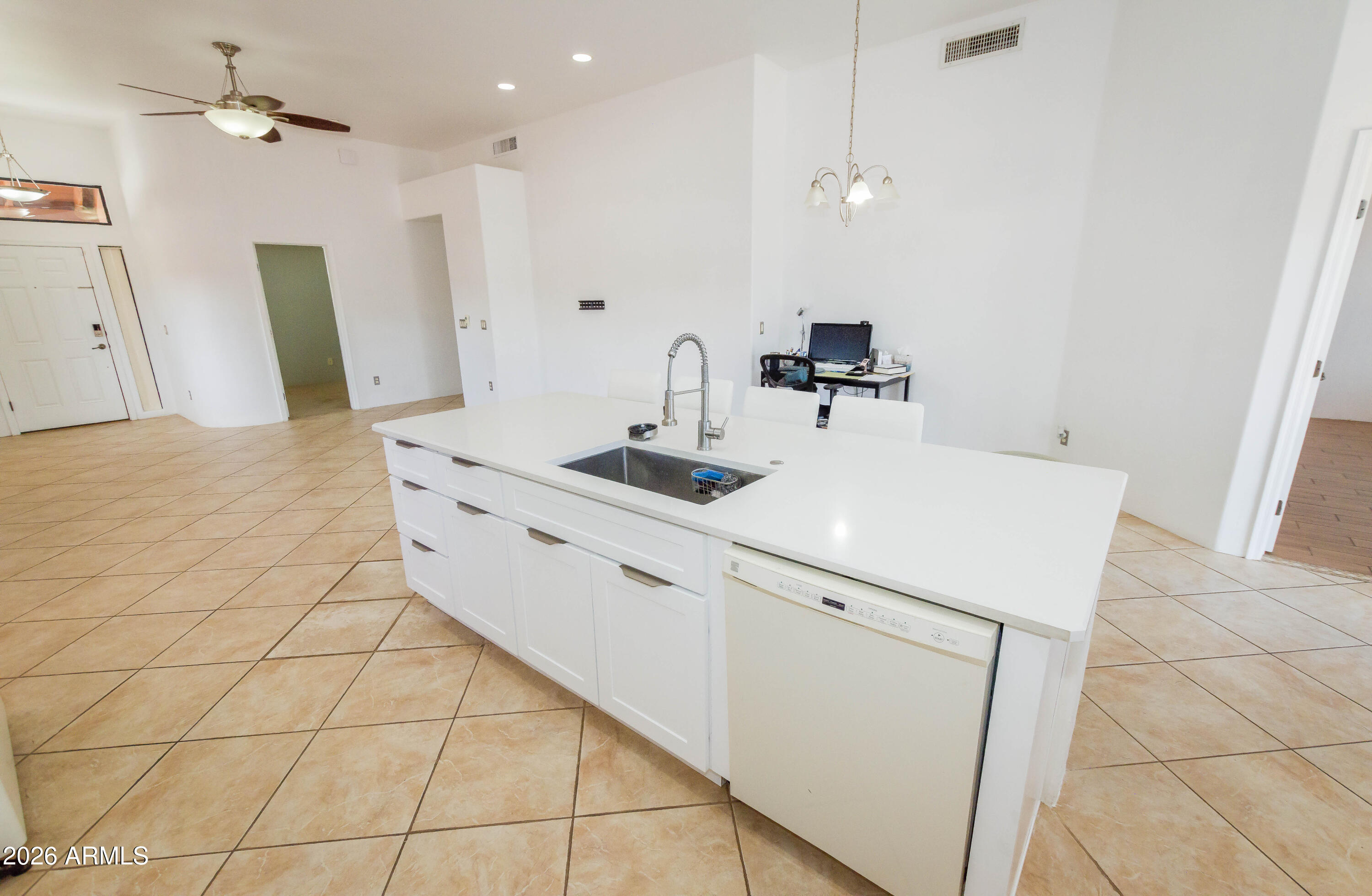 THE LEGENDS VALIENTE - Residential