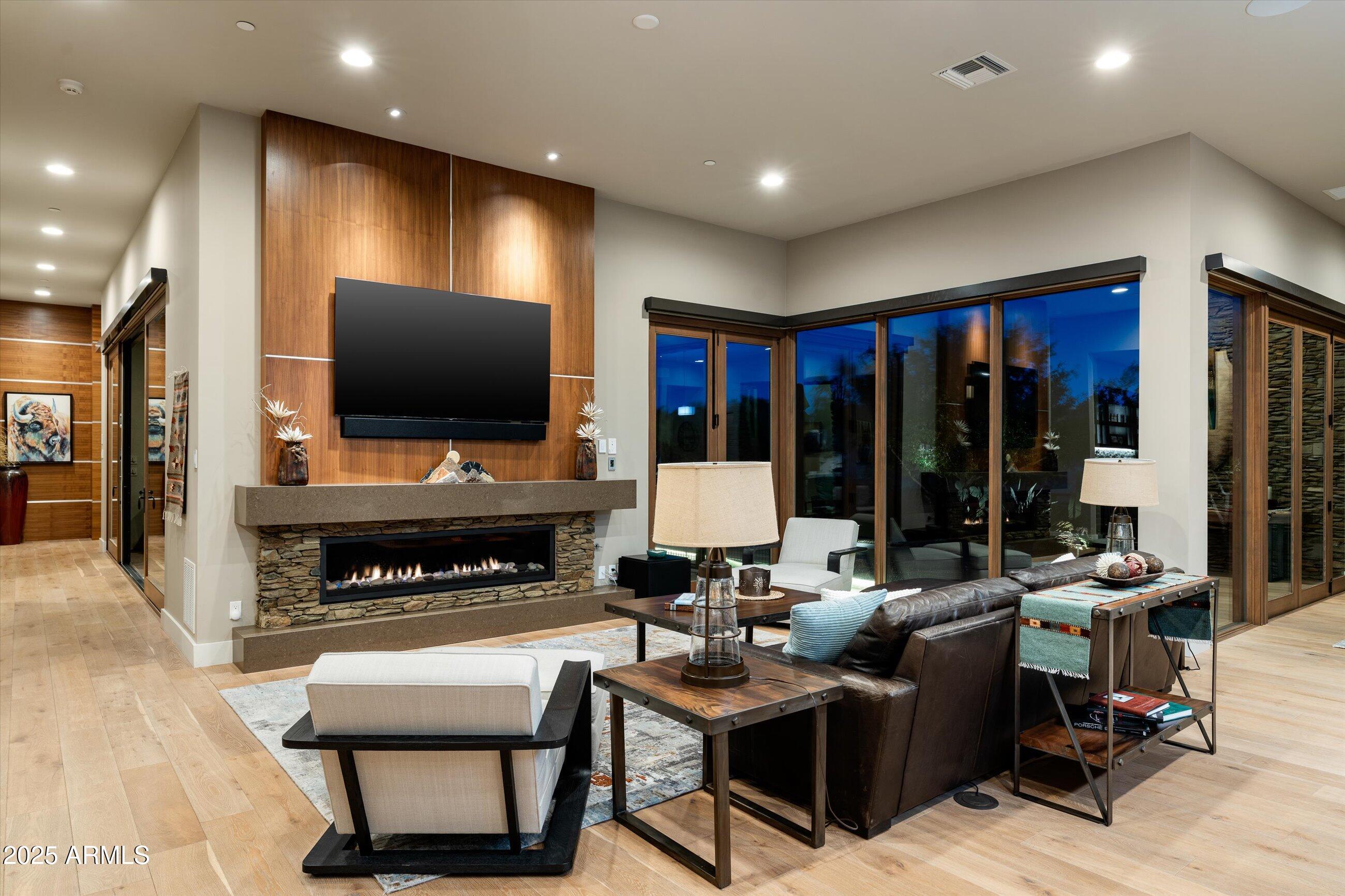 DESERT MOUNTAIN PHASE 1 UNIT 1 LOT 1-205 TR A - Residential