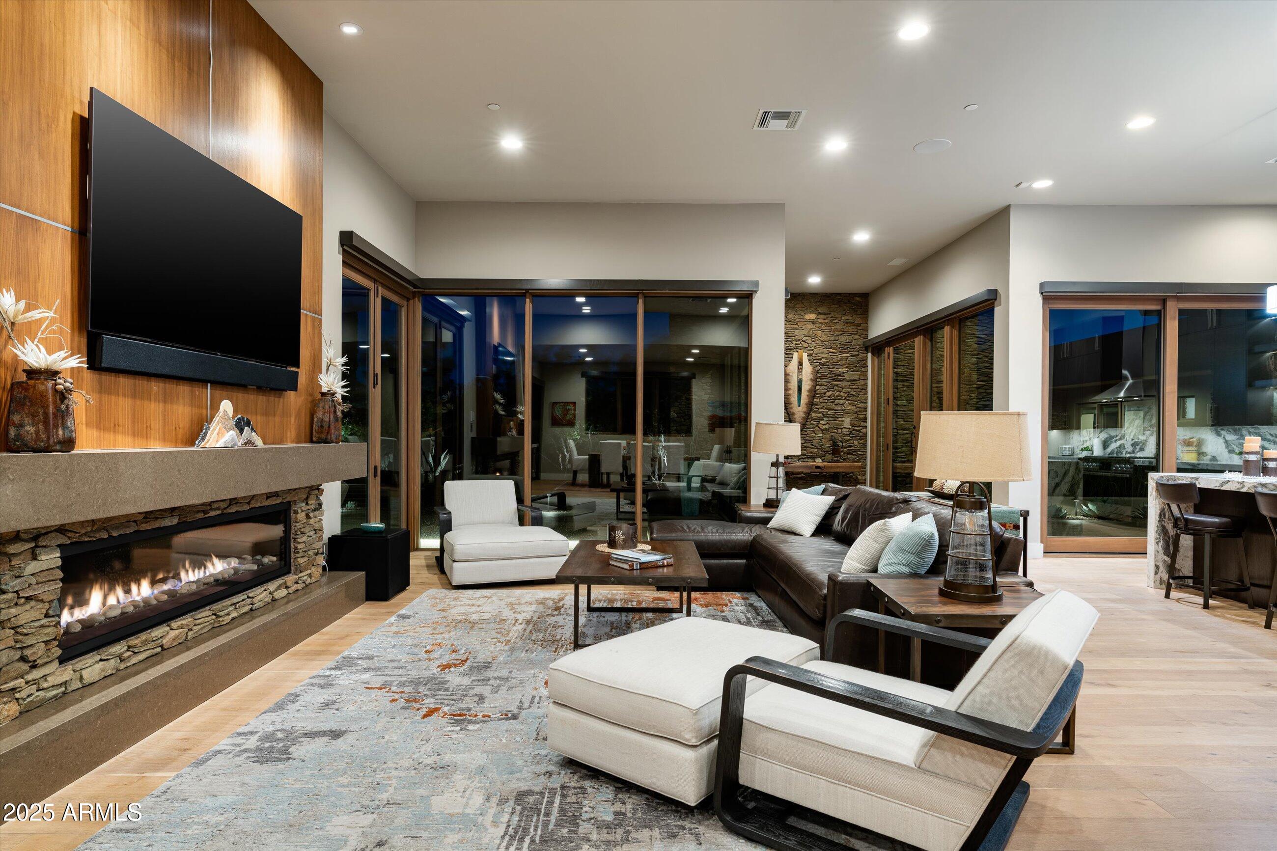 DESERT MOUNTAIN PHASE 1 UNIT 1 LOT 1-205 TR A - Residential
