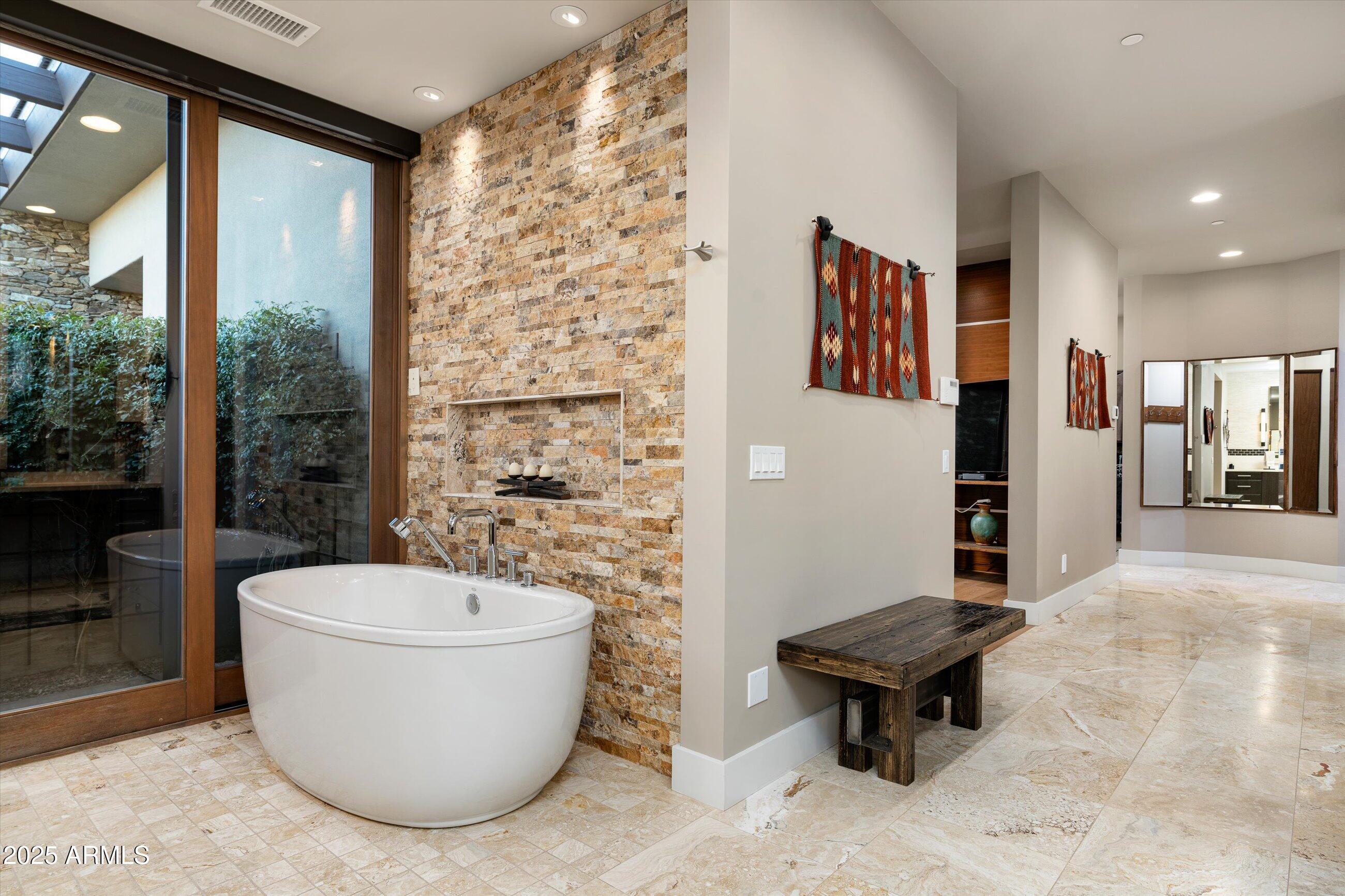 DESERT MOUNTAIN PHASE 1 UNIT 1 LOT 1-205 TR A - Residential