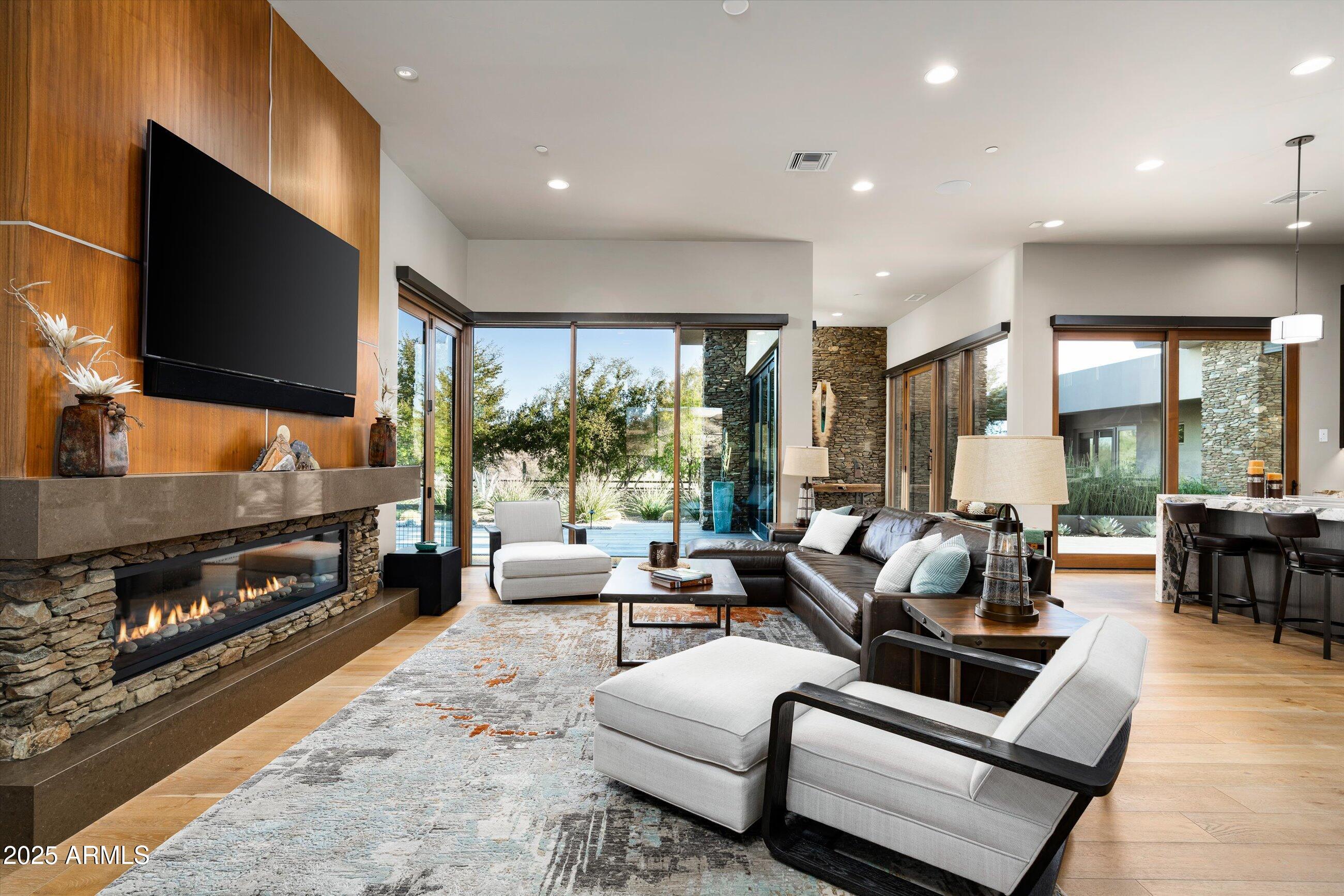 DESERT MOUNTAIN PHASE 1 UNIT 1 LOT 1-205 TR A - Residential