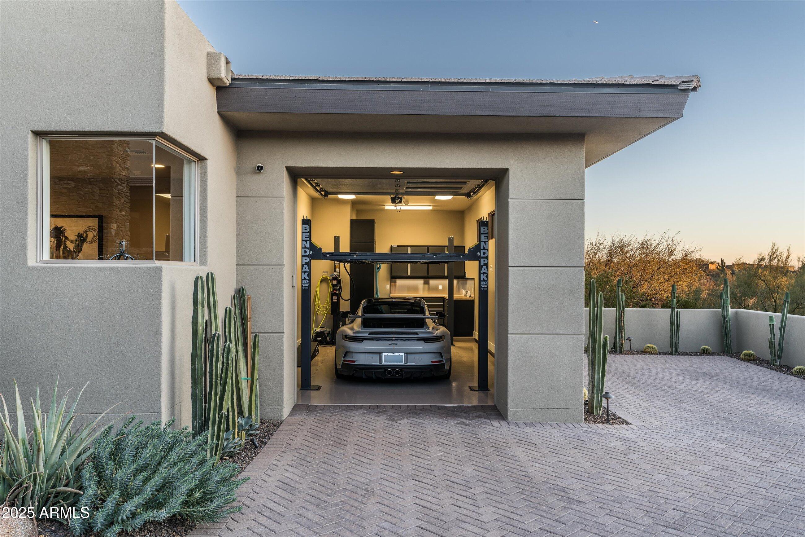 DESERT MOUNTAIN PHASE 1 UNIT 1 LOT 1-205 TR A - Residential