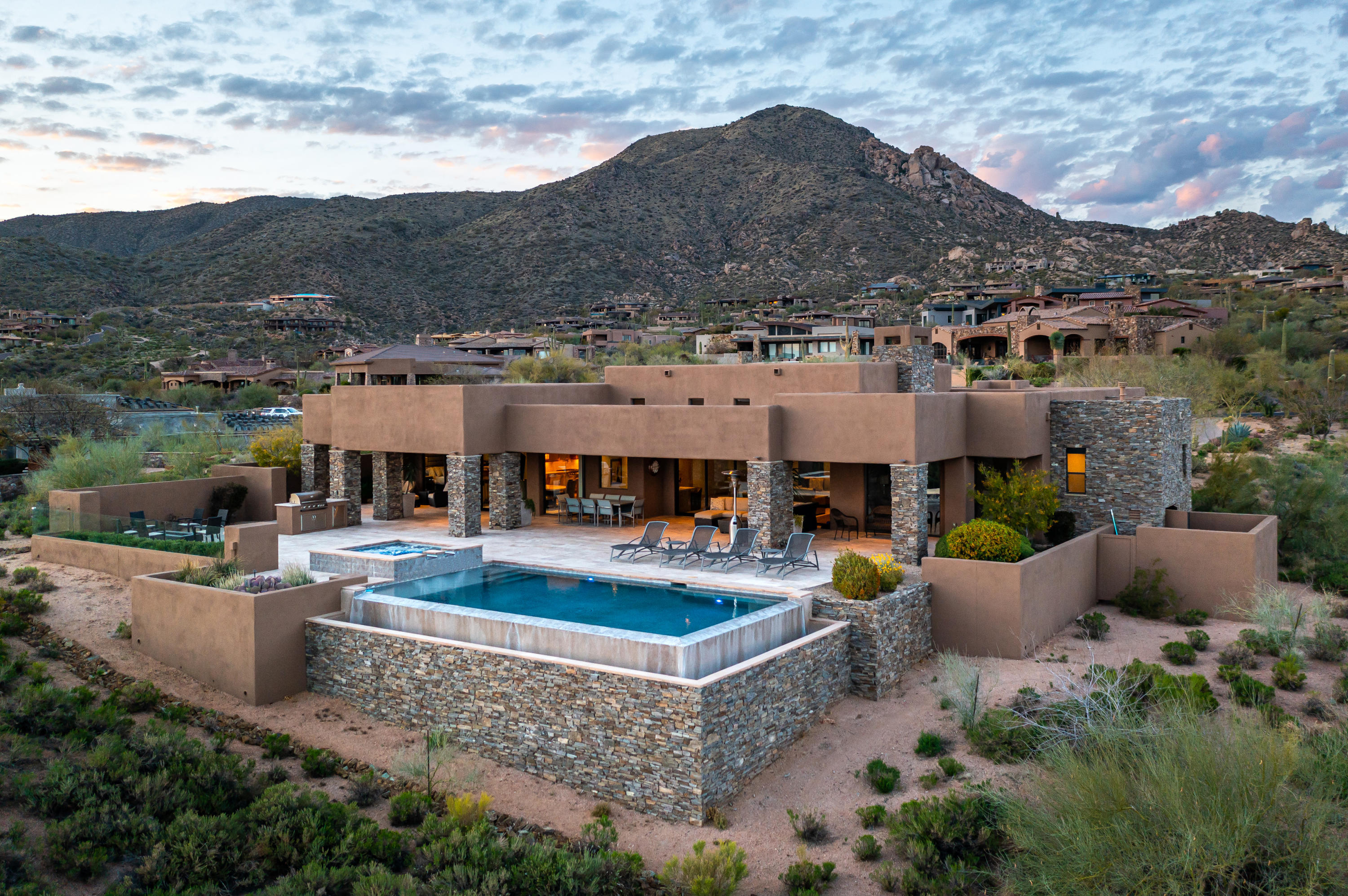 DESERT MOUNTAIN - Residential