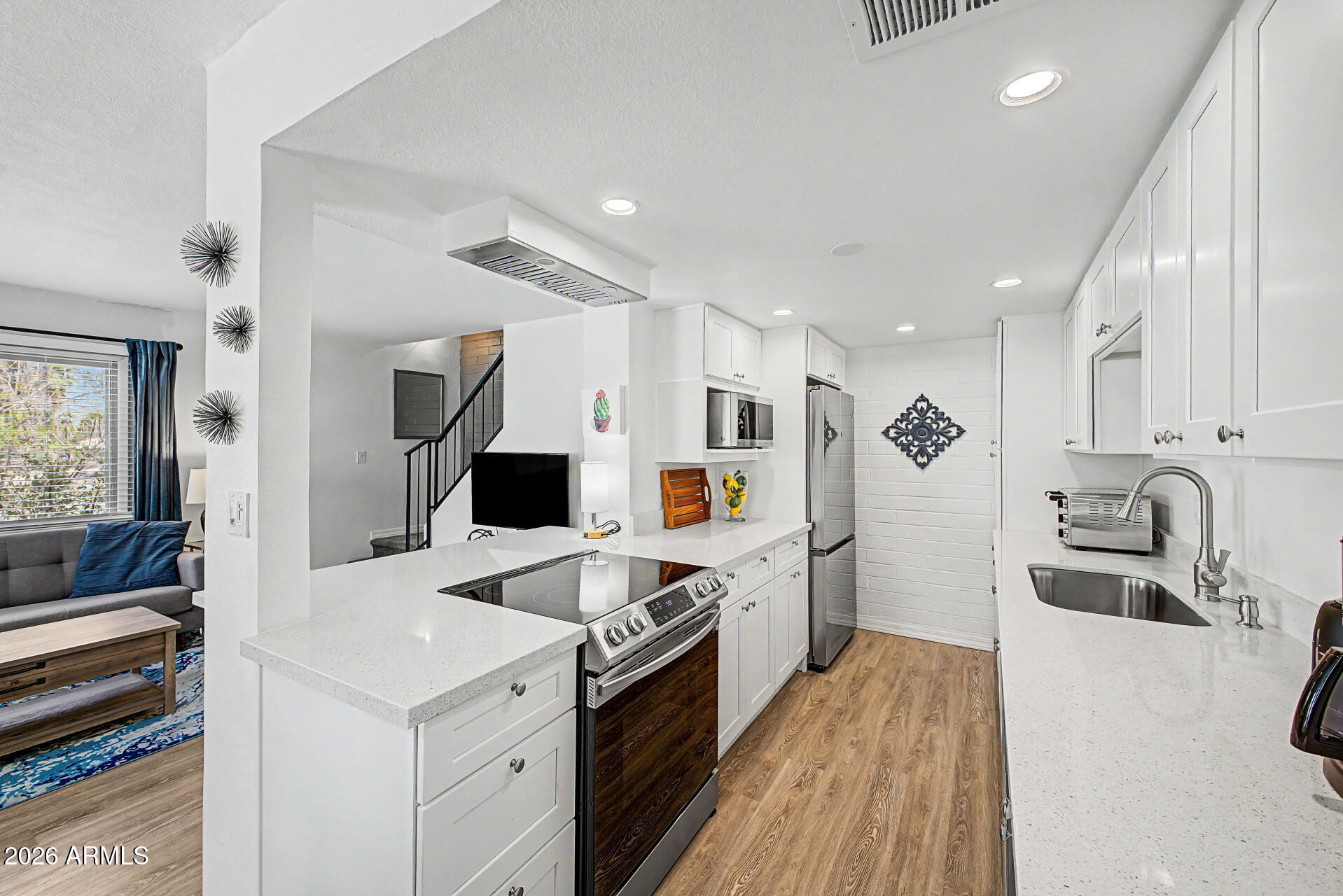 HALLCRAFT VILLAS SCOTTSDALE CONDOMINIUM - Residential Lease