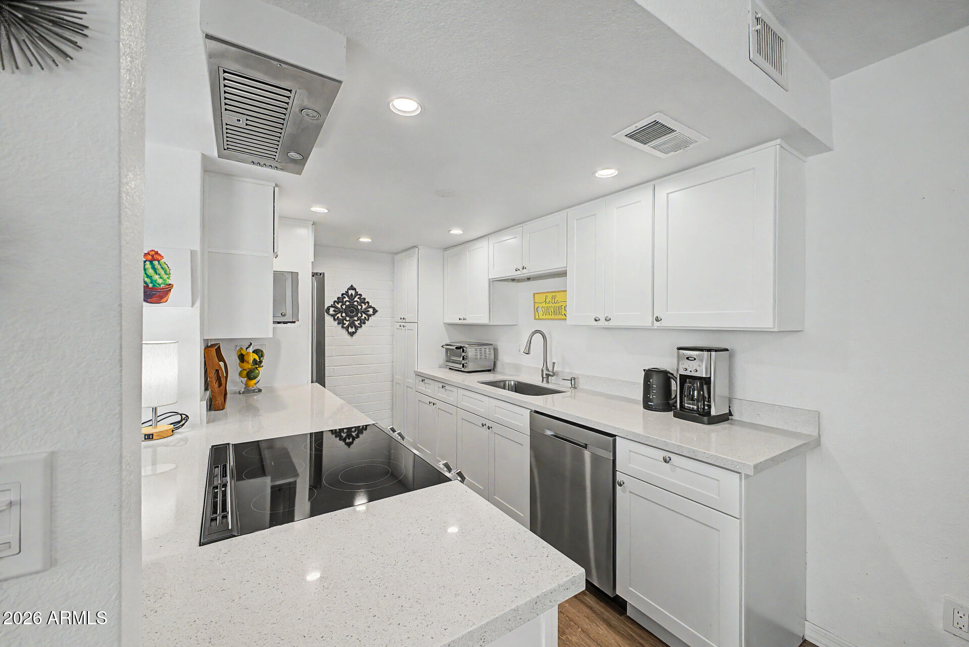 HALLCRAFT VILLAS SCOTTSDALE CONDOMINIUM - Residential Lease