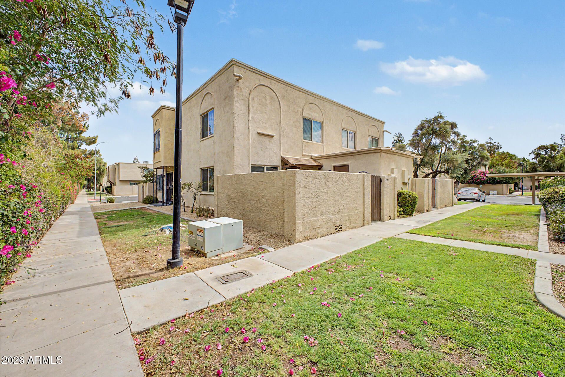 HALLCRAFT VILLAS SCOTTSDALE CONDOMINIUM - Residential Lease