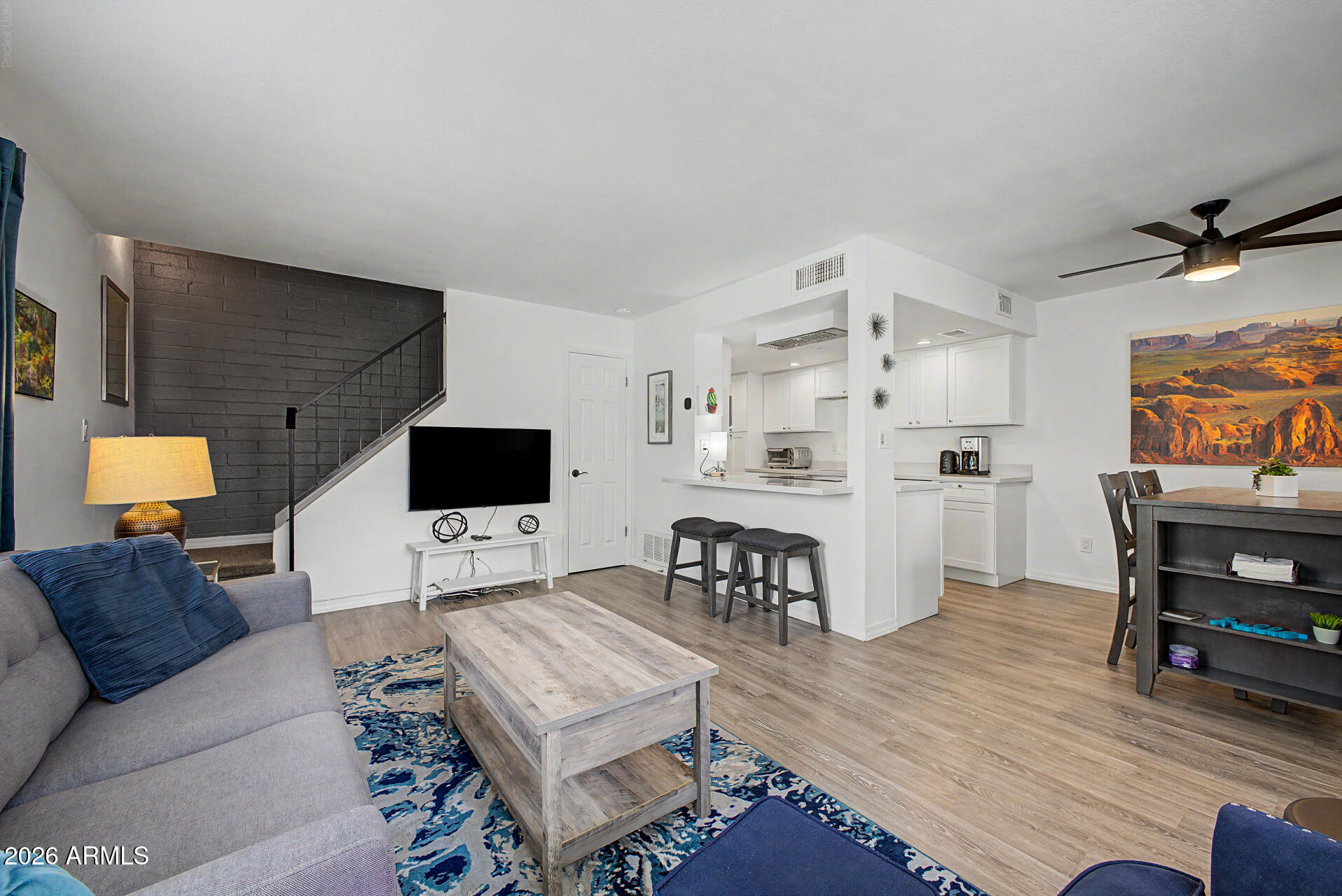 HALLCRAFT VILLAS SCOTTSDALE CONDOMINIUM - Residential Lease